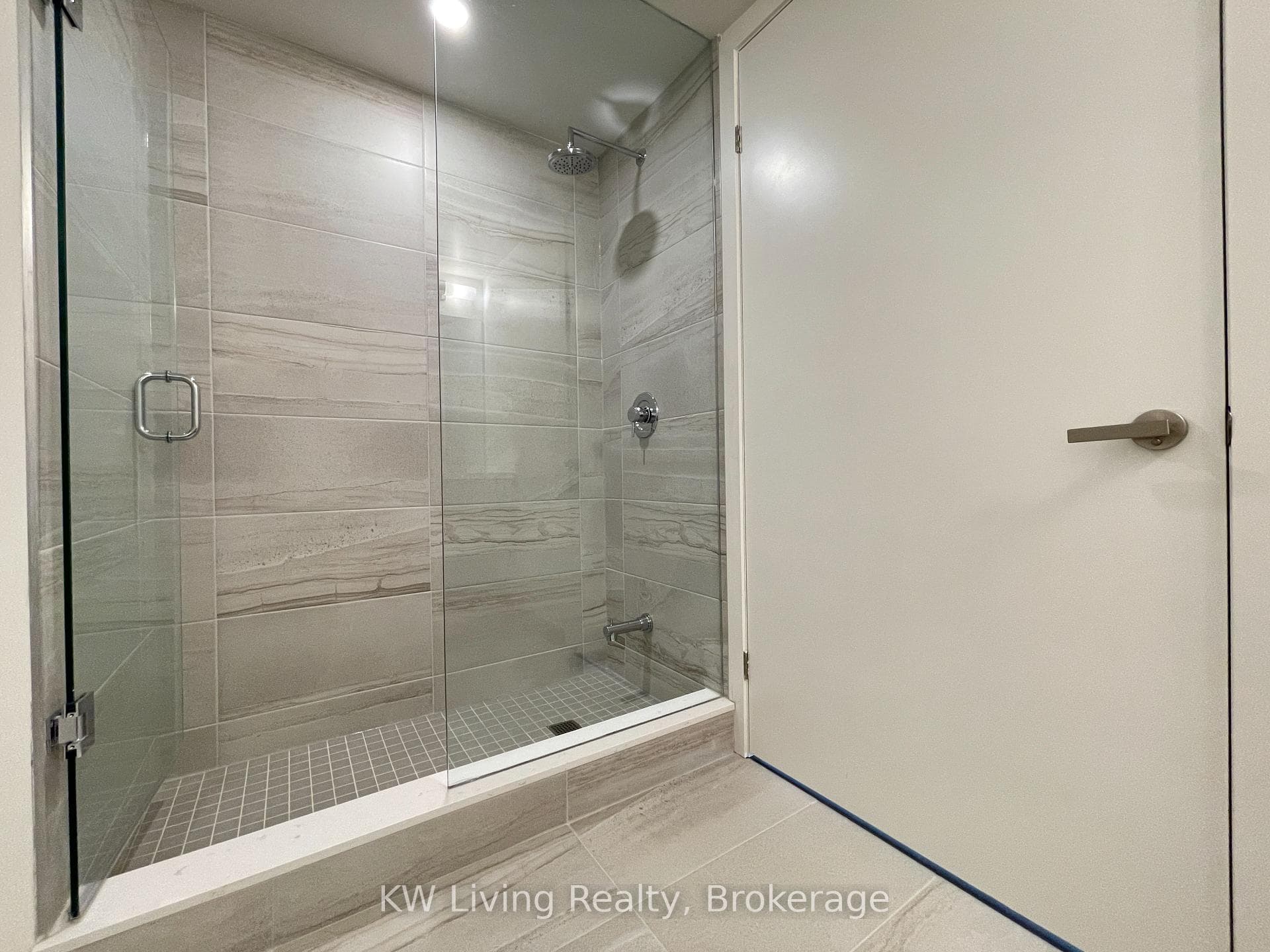 138 Downes Street Unit 4607 photo 4