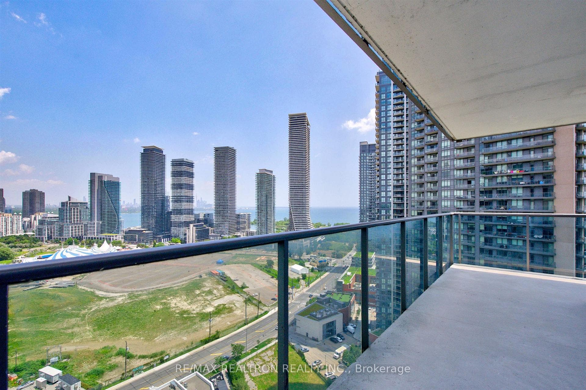 88 Park Lawn Drive Unit 2708 photo 32