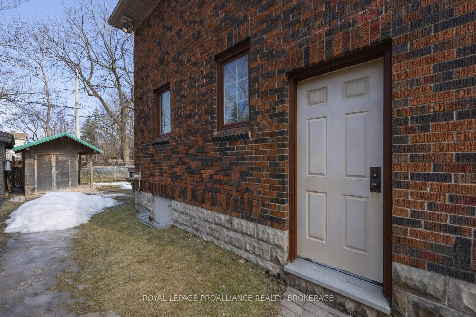 99 Hill Street photo 38