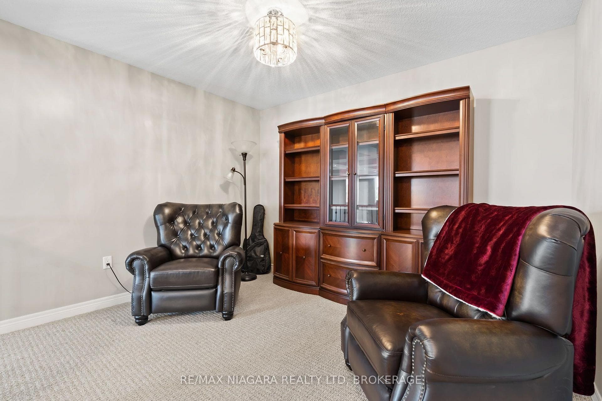 4385 Cinnamon Grove photo 23
