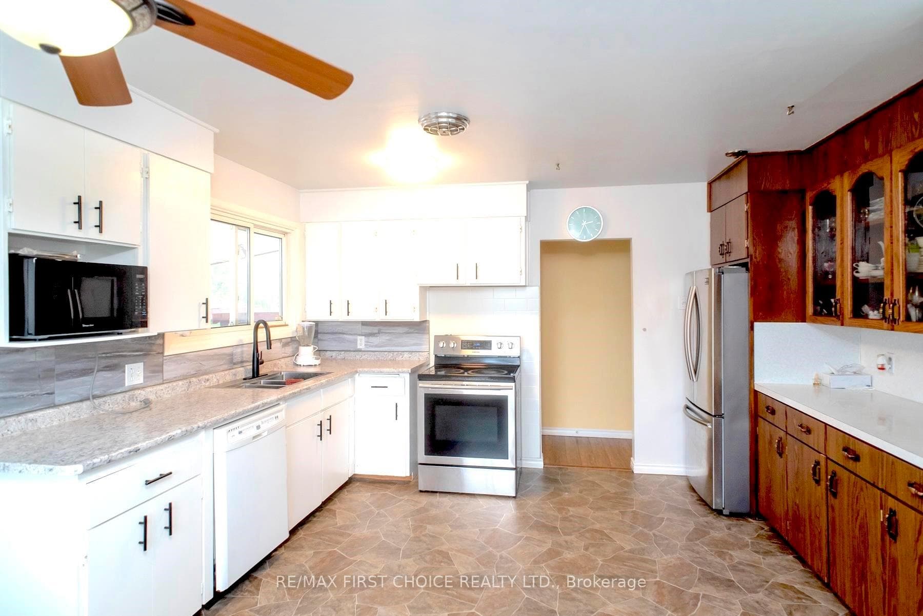 2600 Donald Street photo 6