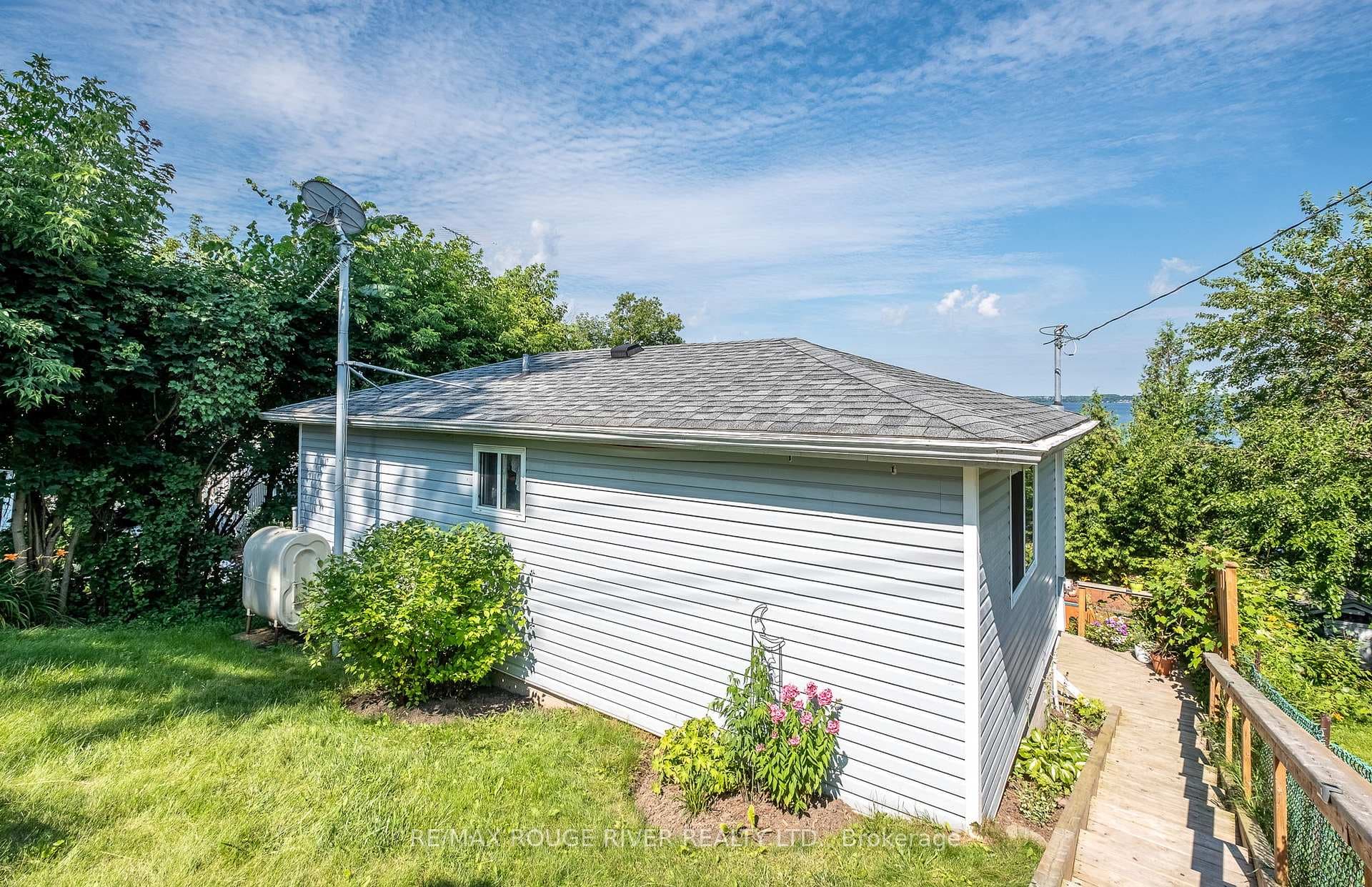 5454 LAKESHORE Drive photo 4