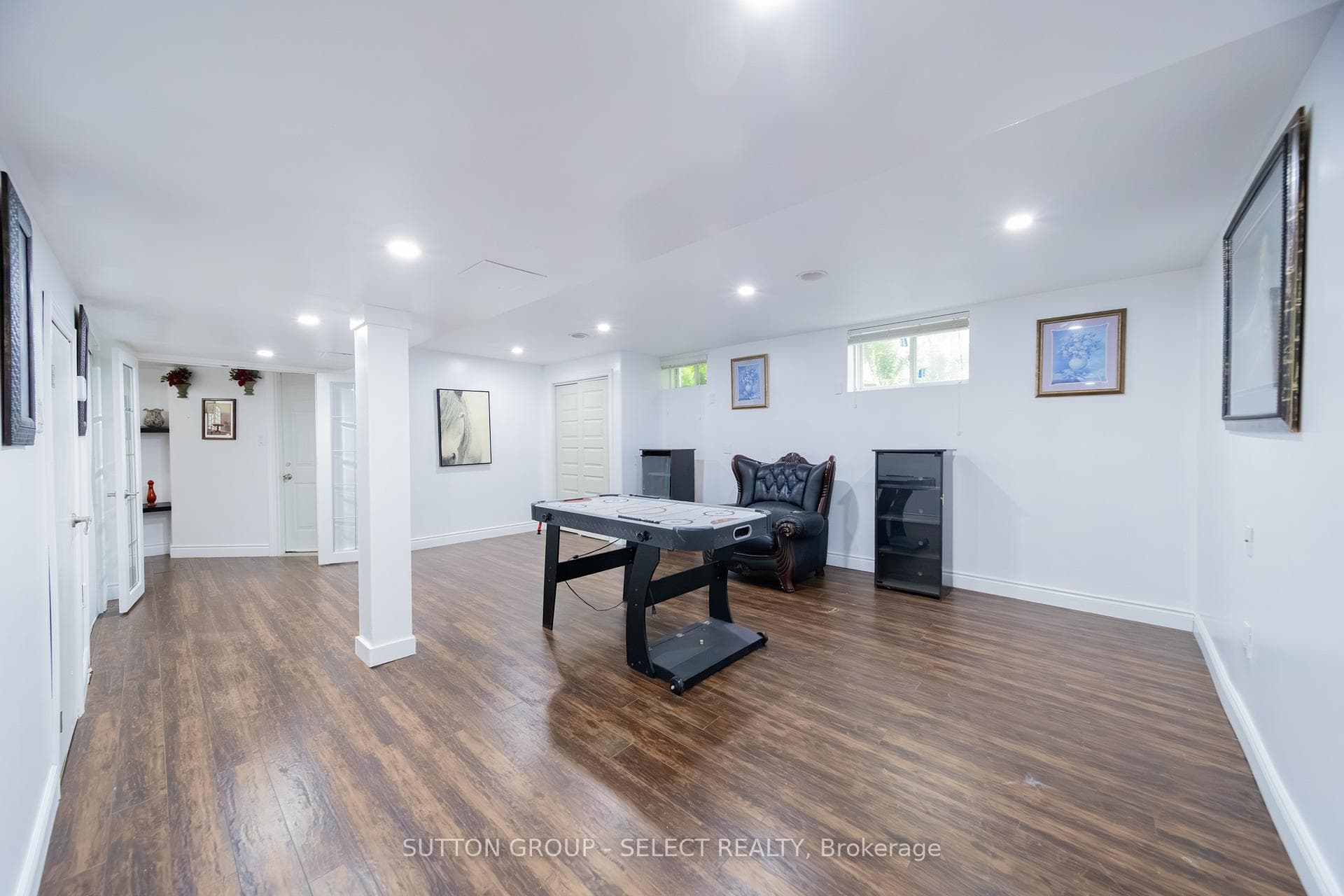 Large Living Space for Guests and Entertaining