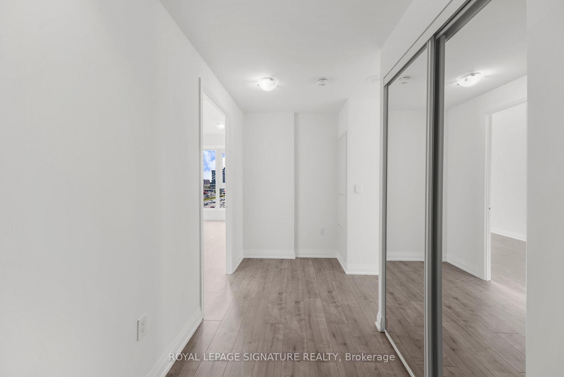 412 Silver Maple Road Unit 716 photo 24