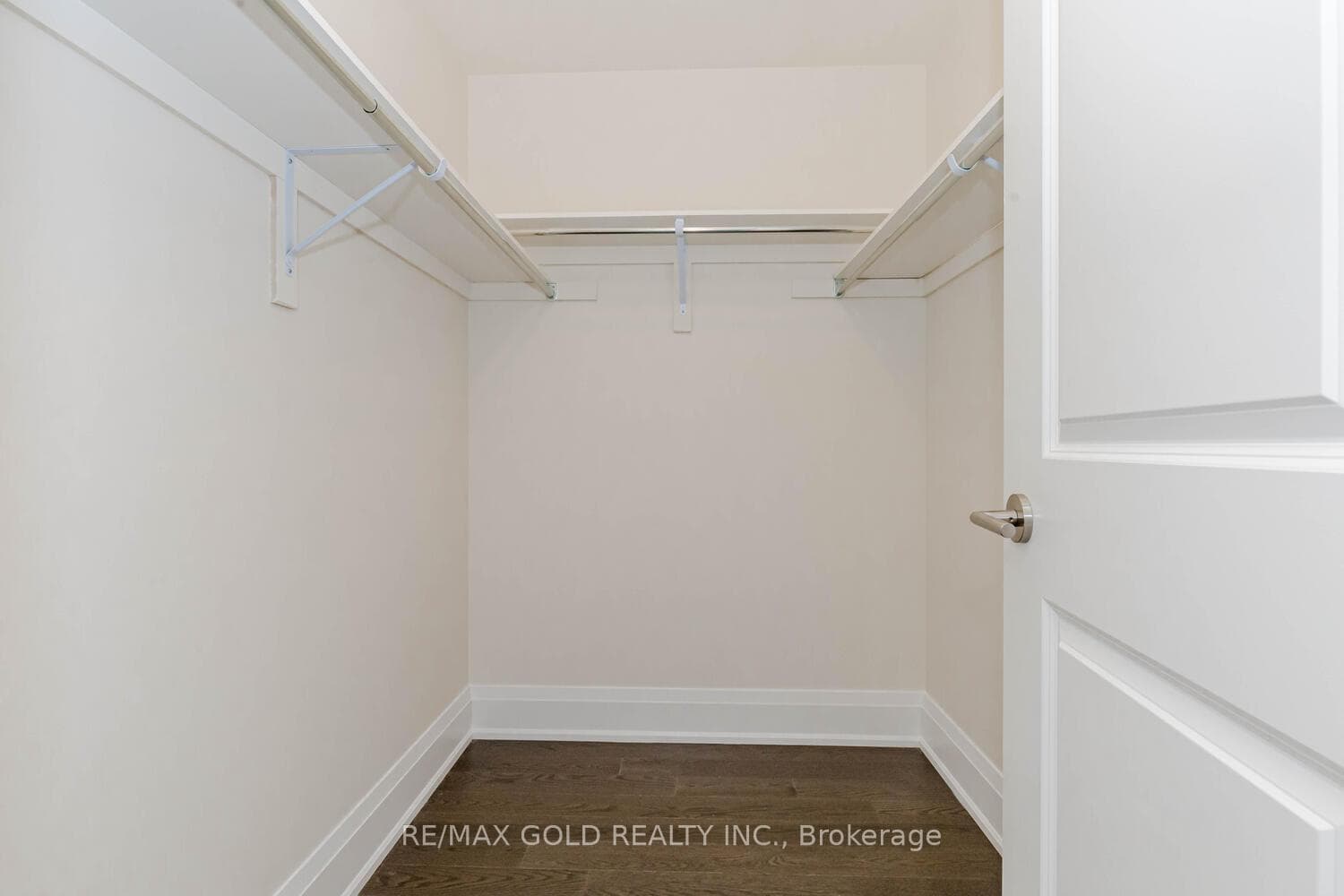 851 Clark Avenue photo 16
