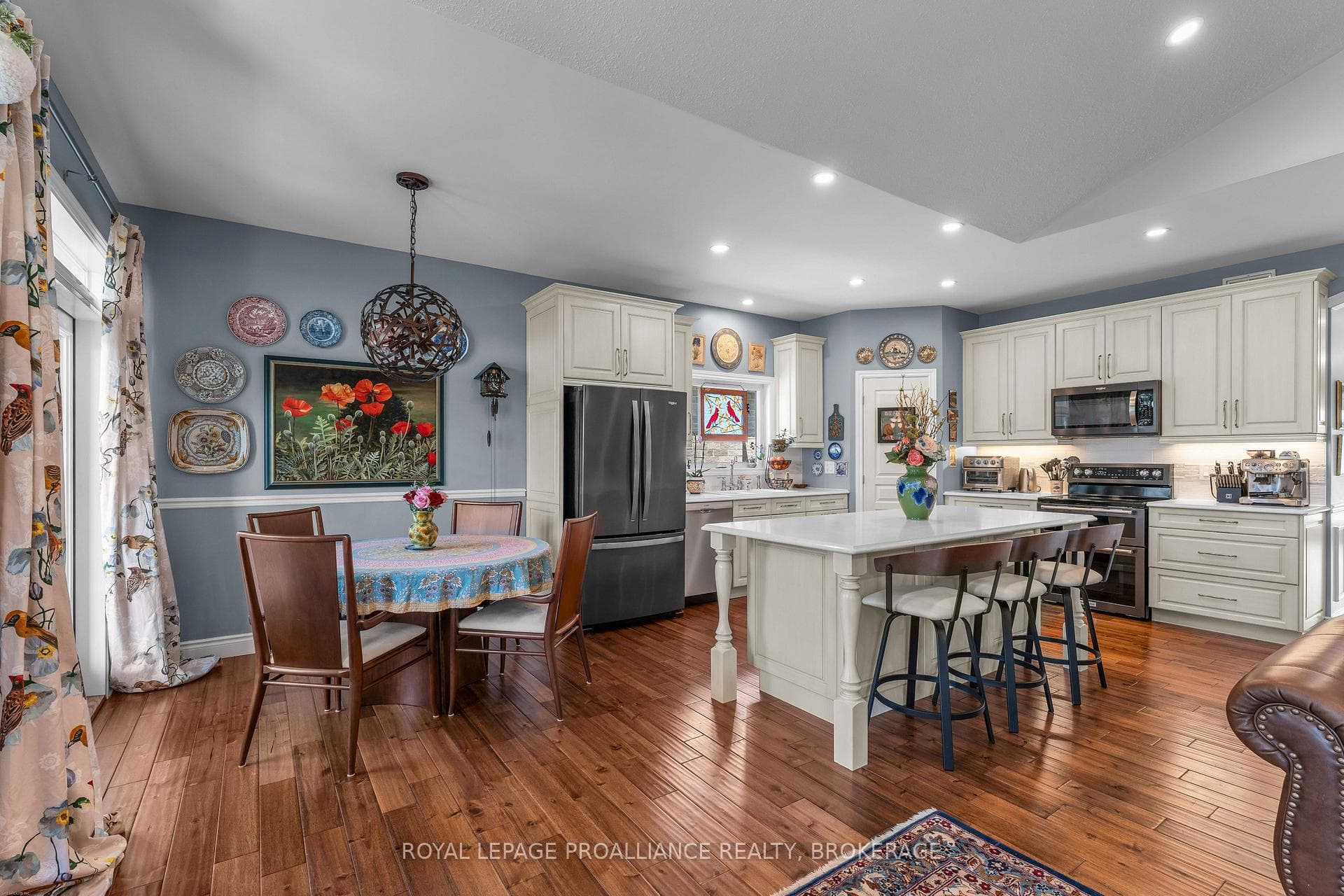 861 Windermere Drive photo 15