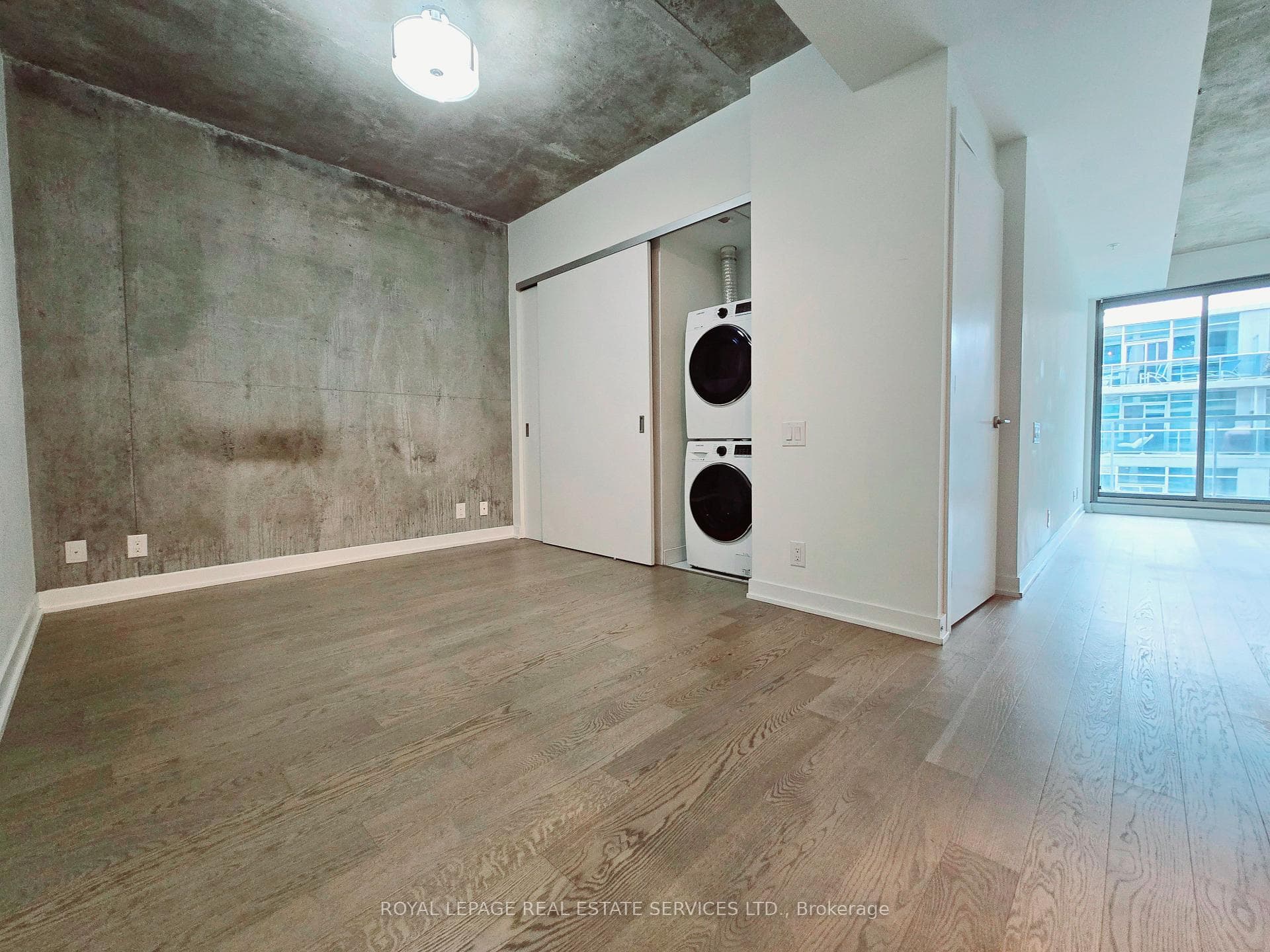 39 Brant Street Unit 714 photo 8