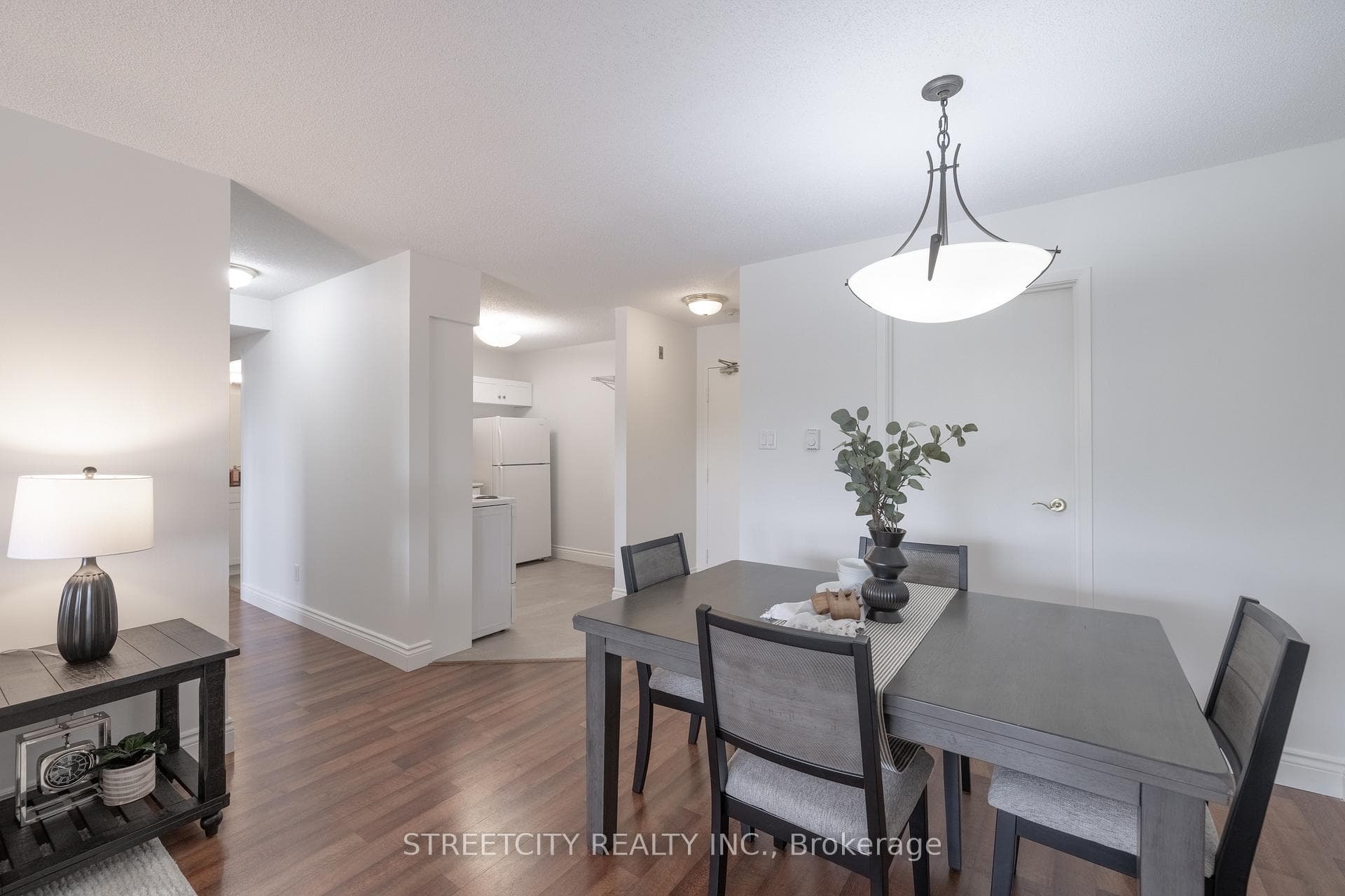 15 Jacksway Crescent Unit 314 photo 10