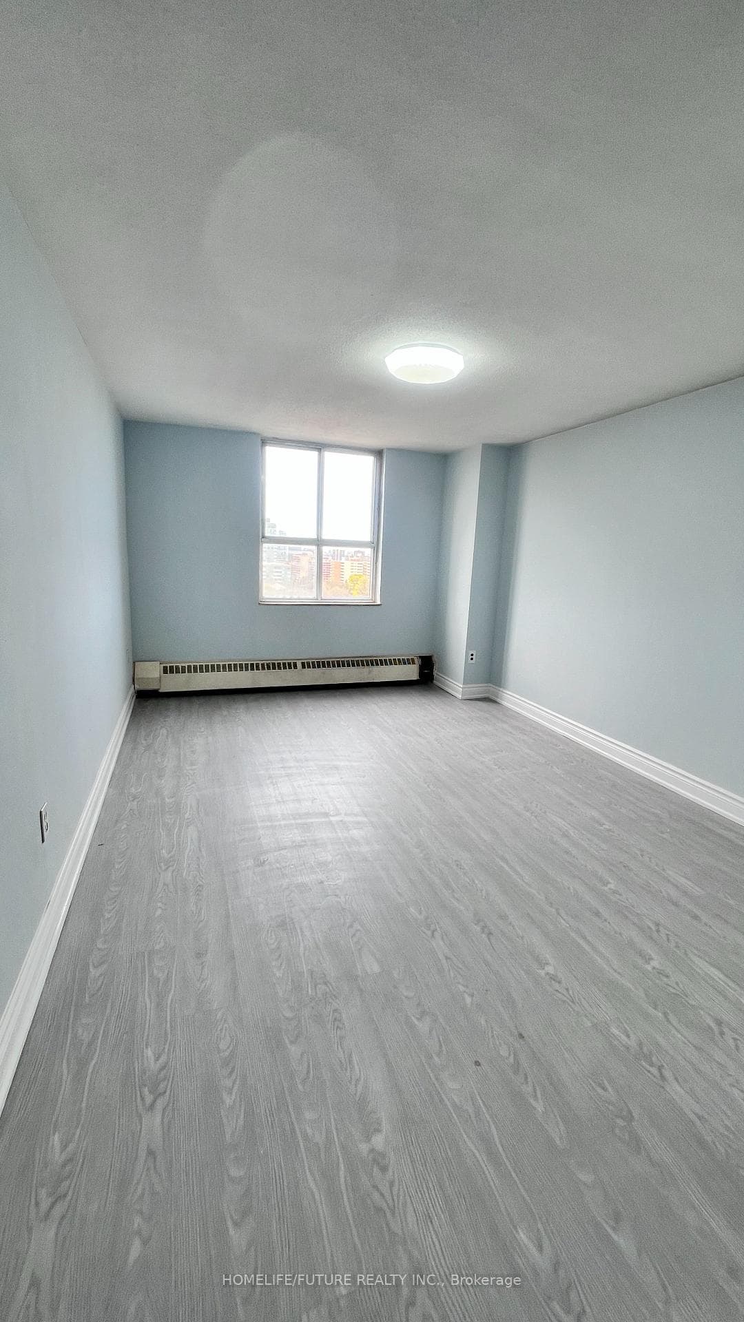 270 Palmdale Drive Unit 1403 photo 3