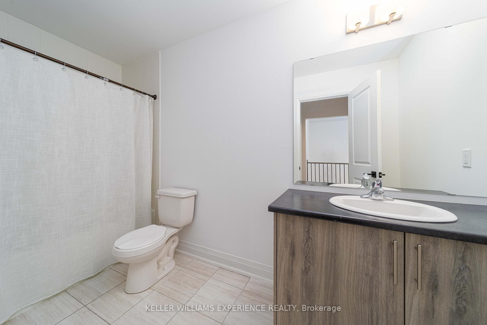 60 FAIRLANE Avenue photo 12