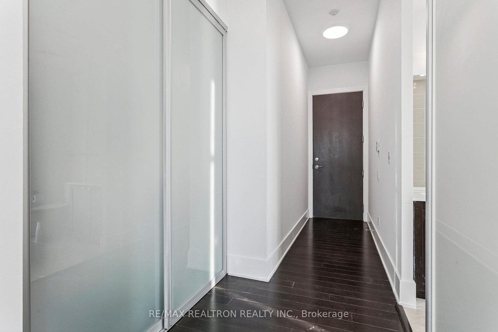 103 The Queensway N/A Unit 2805 photo 12