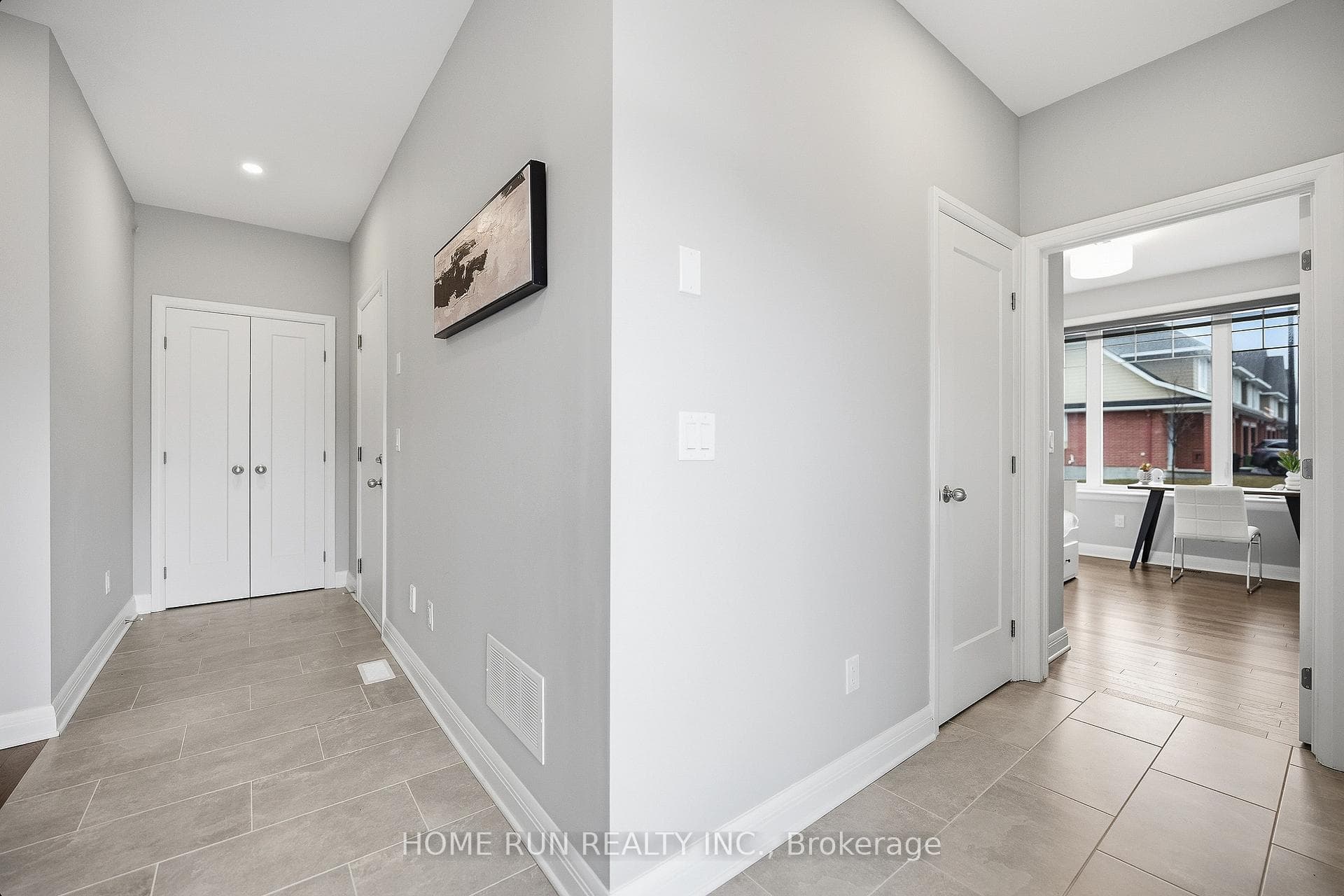 501 Hitzlay Terrace photo 6