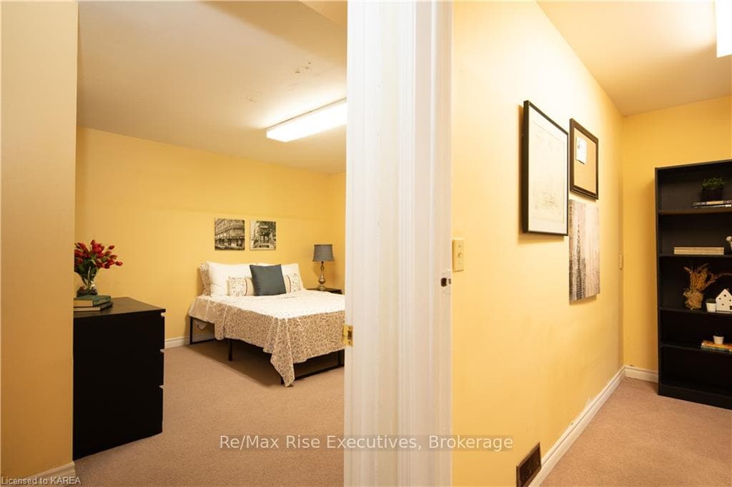 1041 OLD COLONY Road photo 40