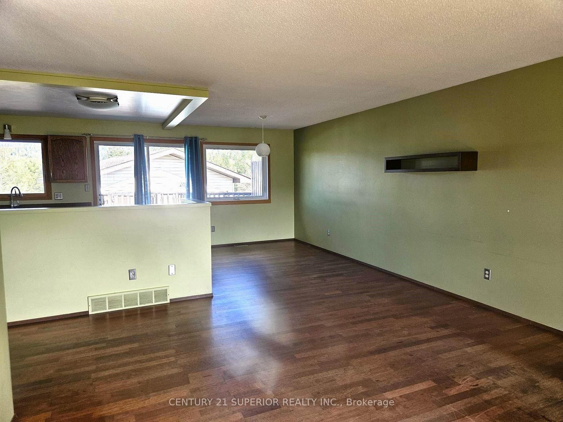 33 Godfrey Drive photo 8