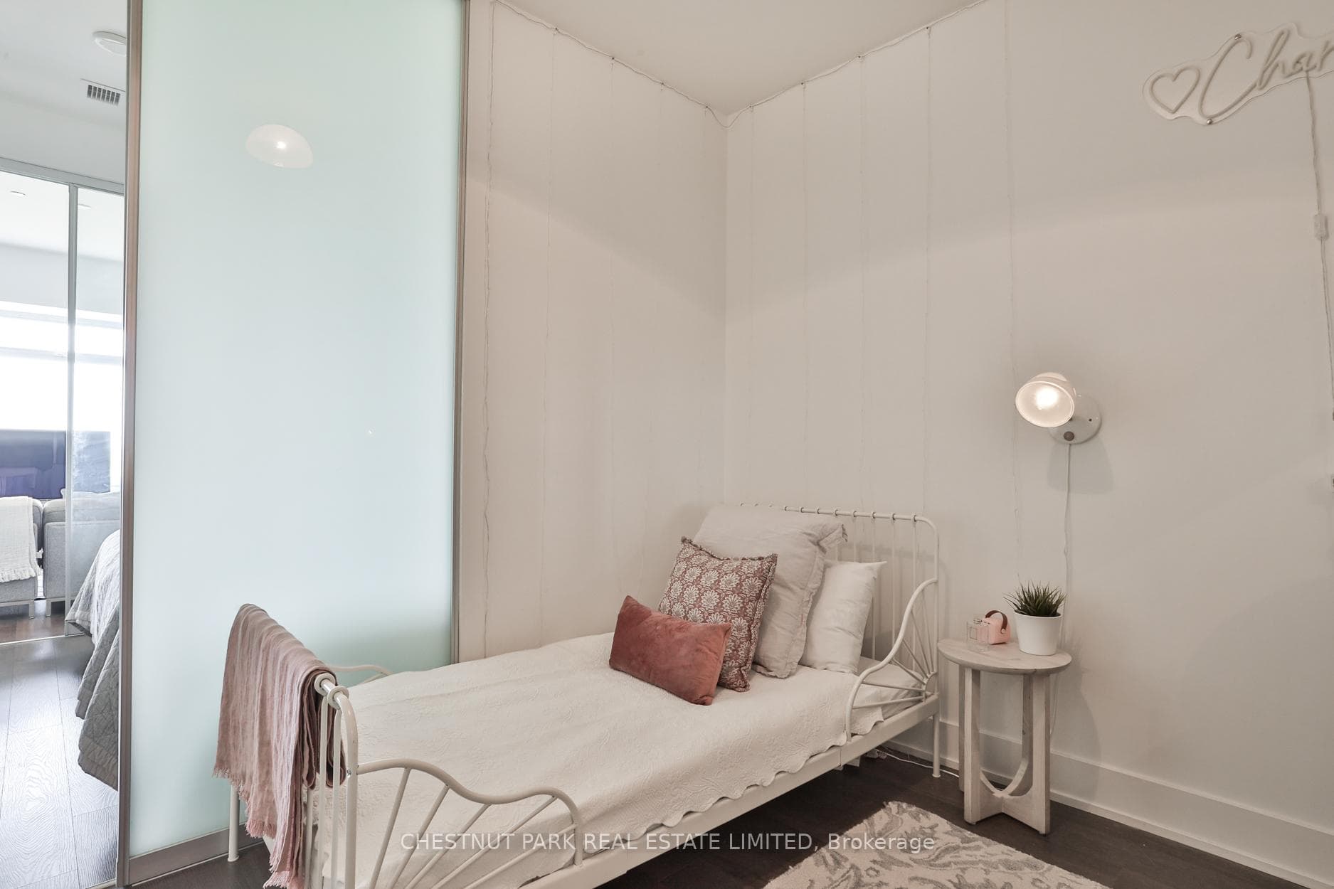 111 St Clair Avenue Unit 1422 photo 13