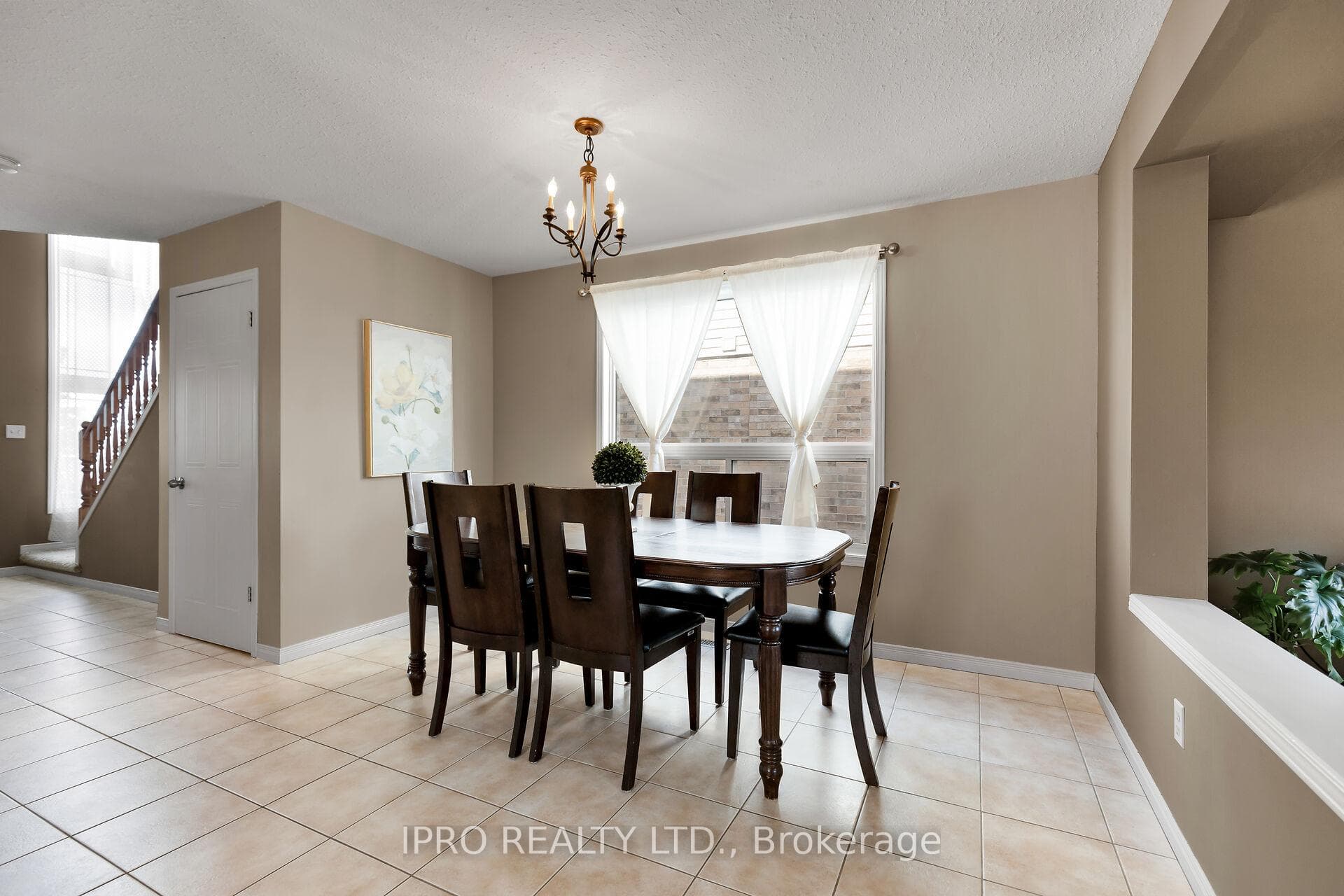 416 Cuthbert Circle photo 9