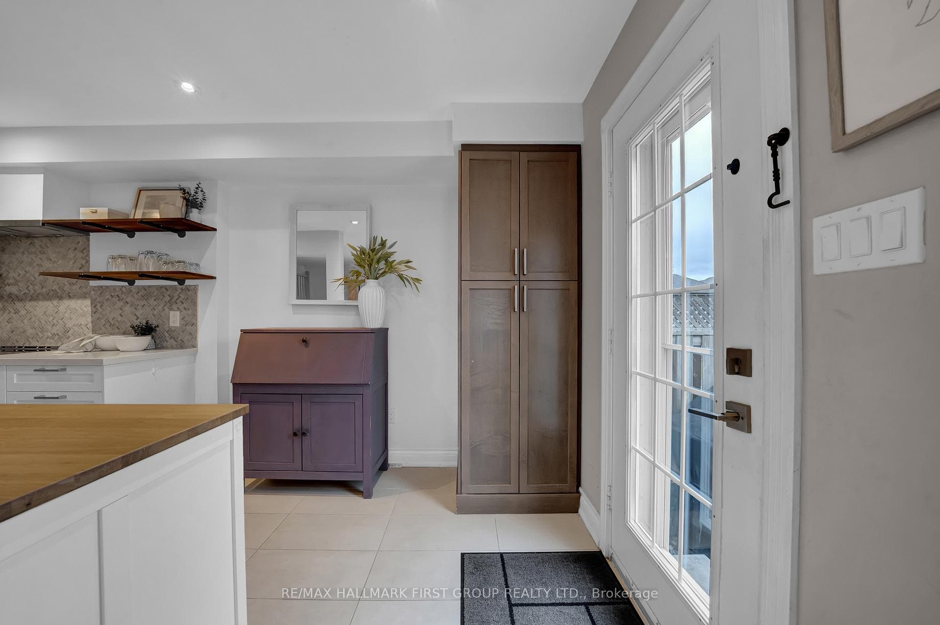 136 Warwick Avenue photo 17