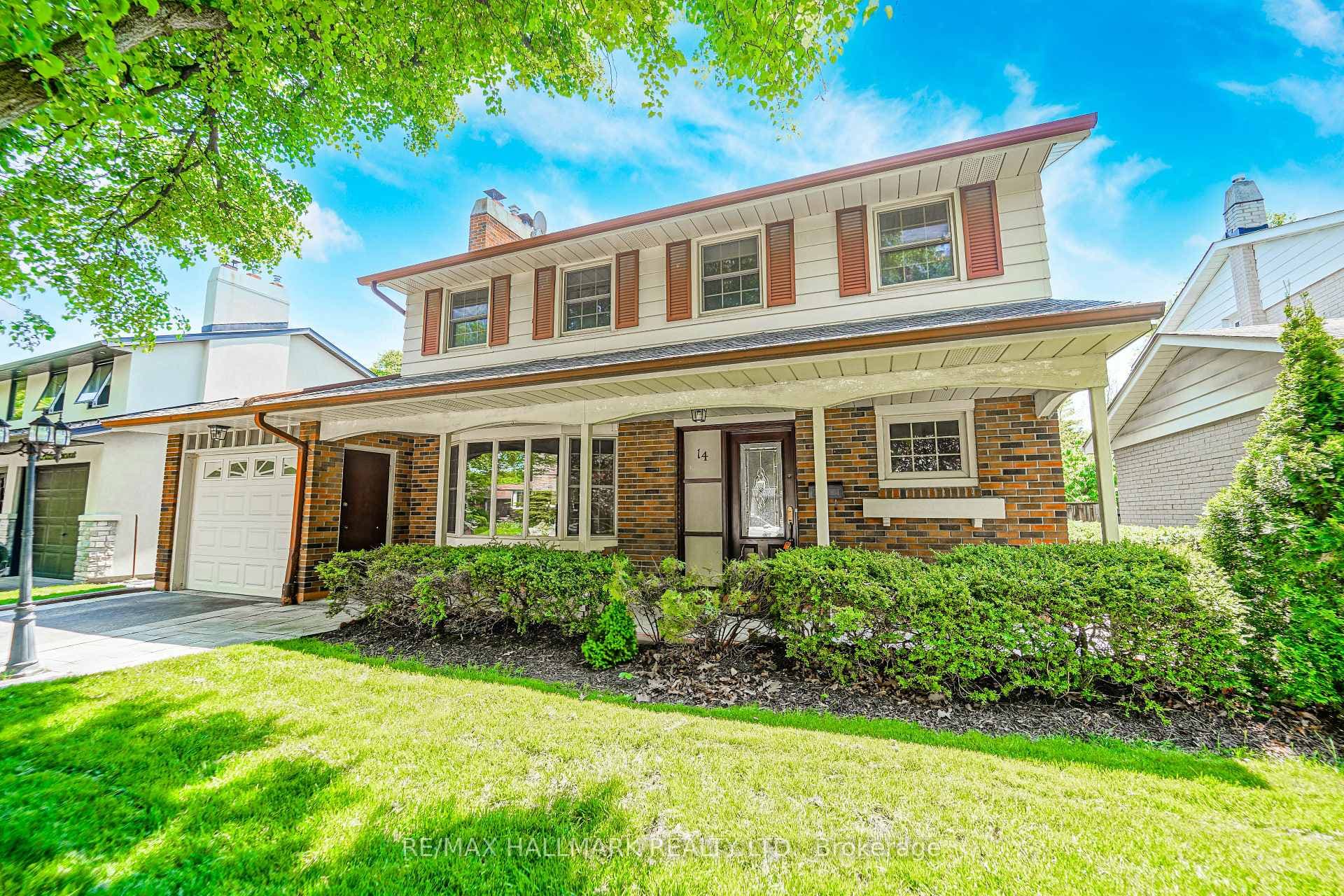 14 Castledene Crescent photo 1