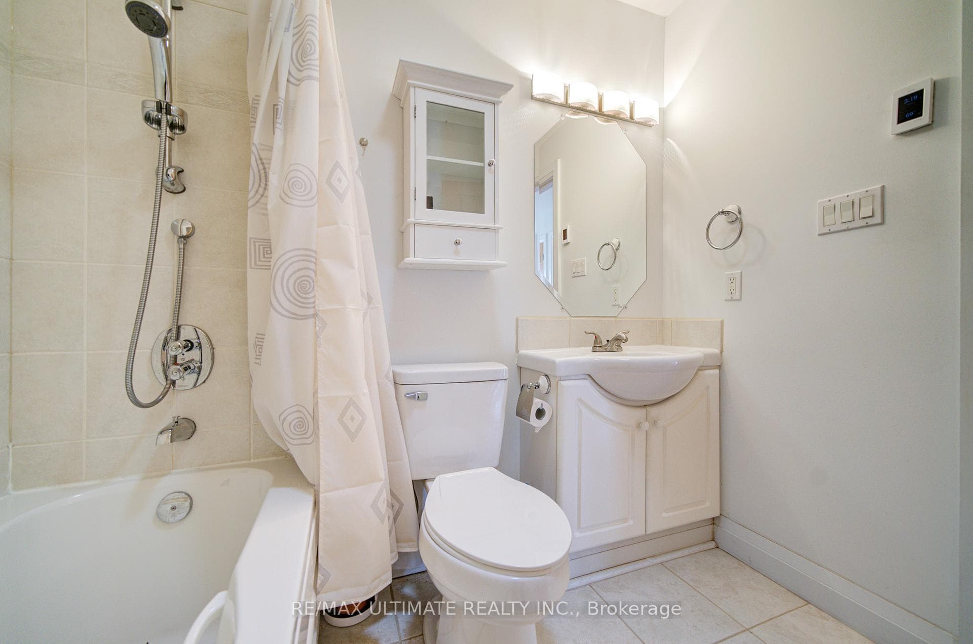 51 Epsom Avenue photo 22