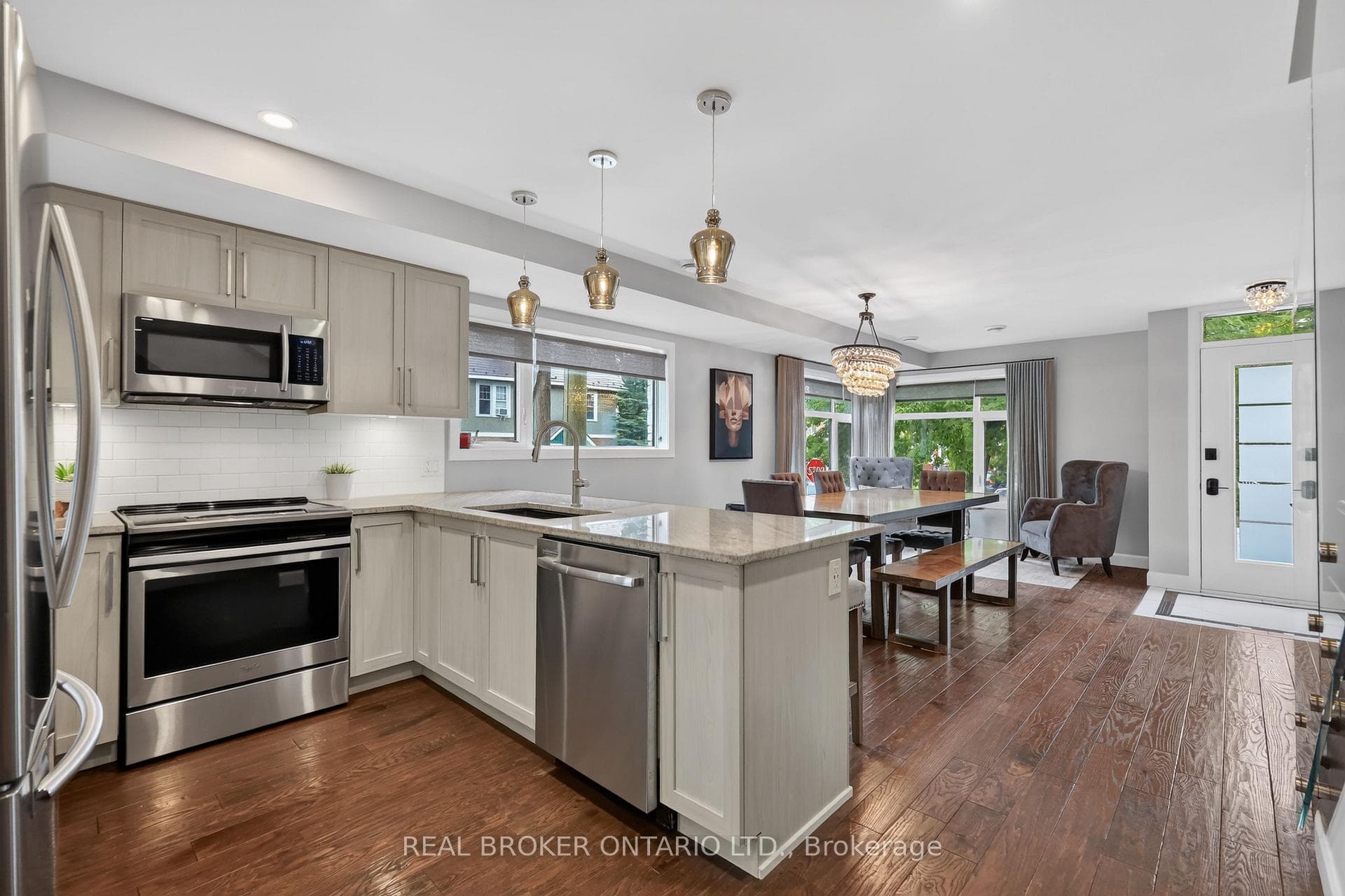 343 Riverdale Avenue photo 9