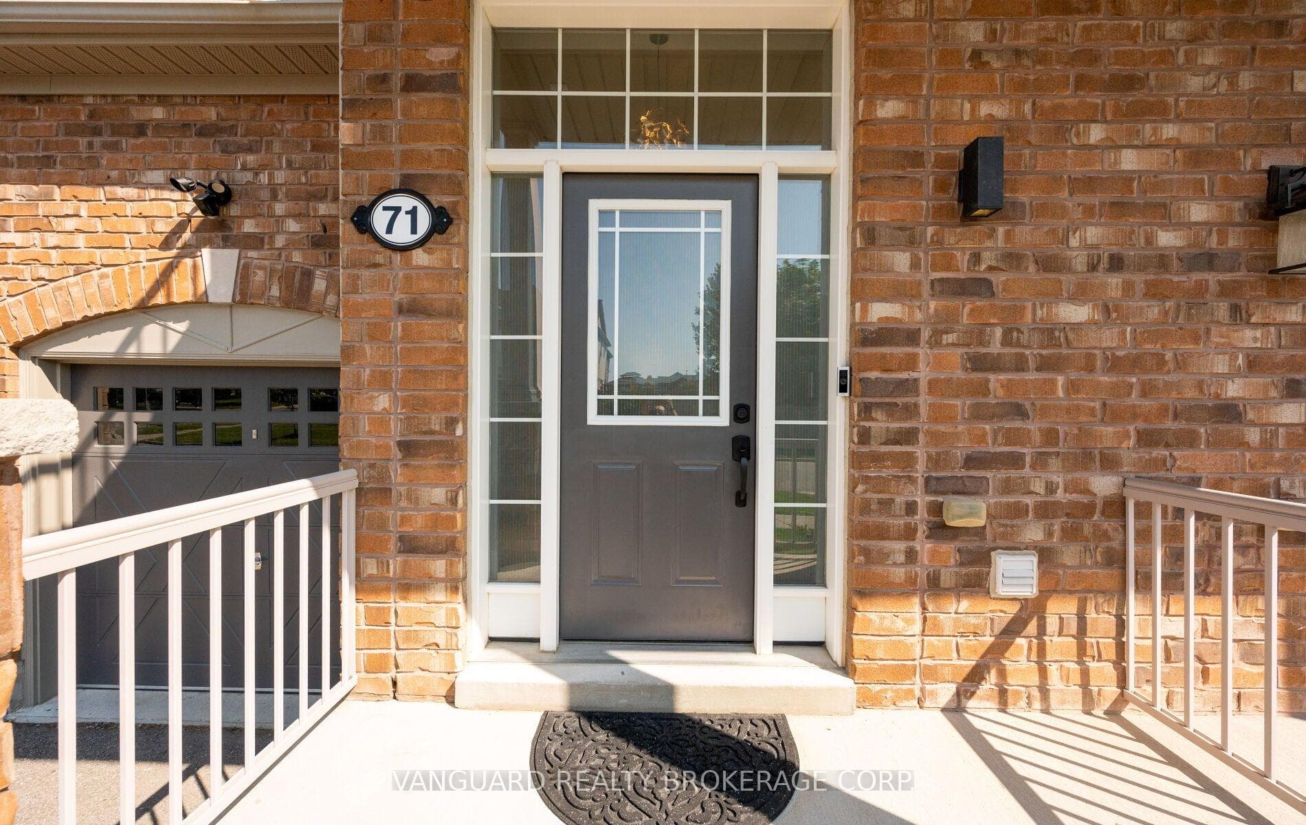 71 Hawke Crescent photo 5