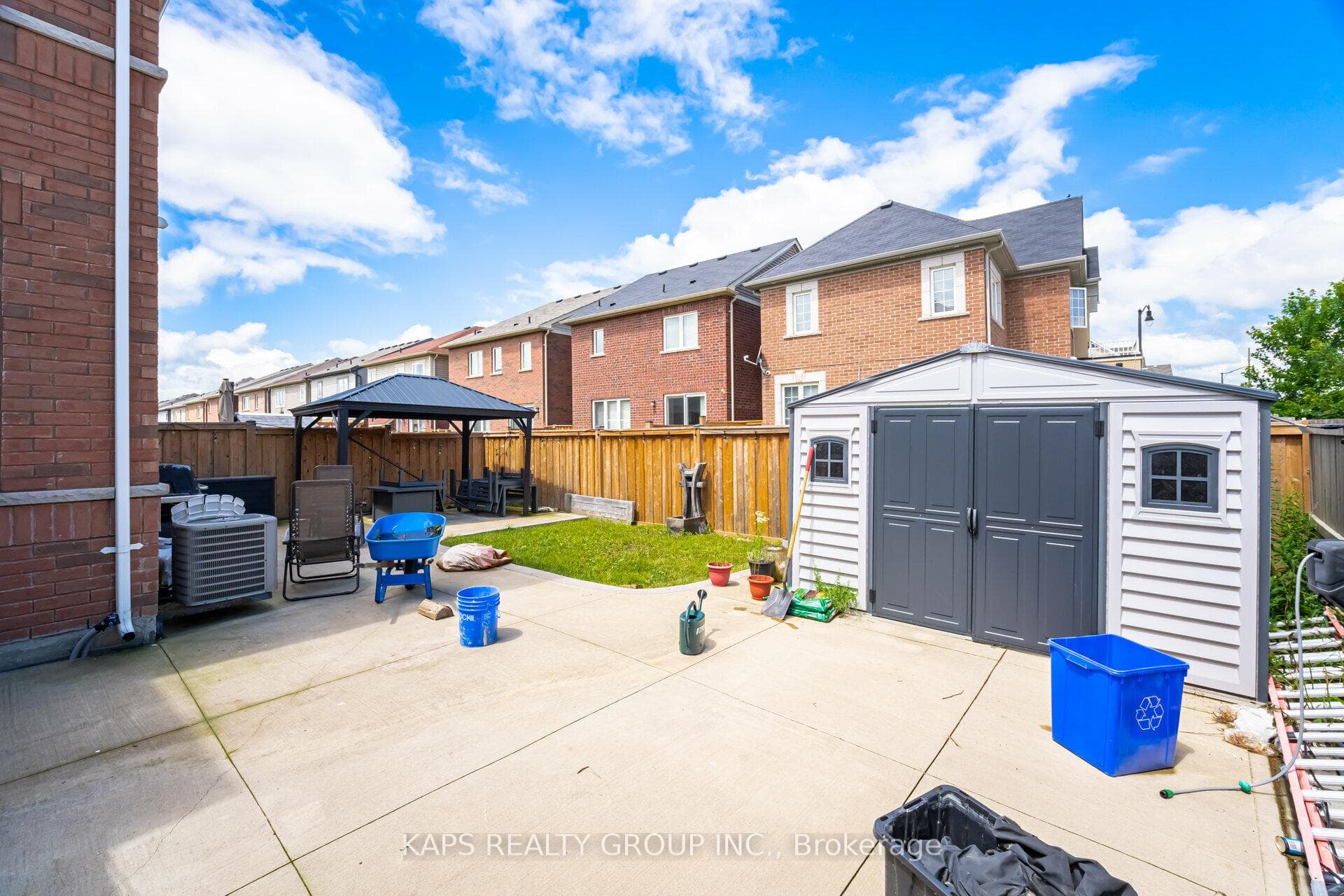 33 Ringway Road photo 35