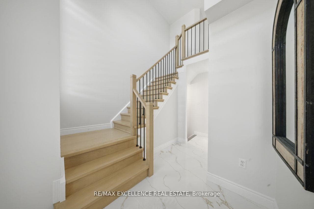 41 Brentcliff Drive photo 4