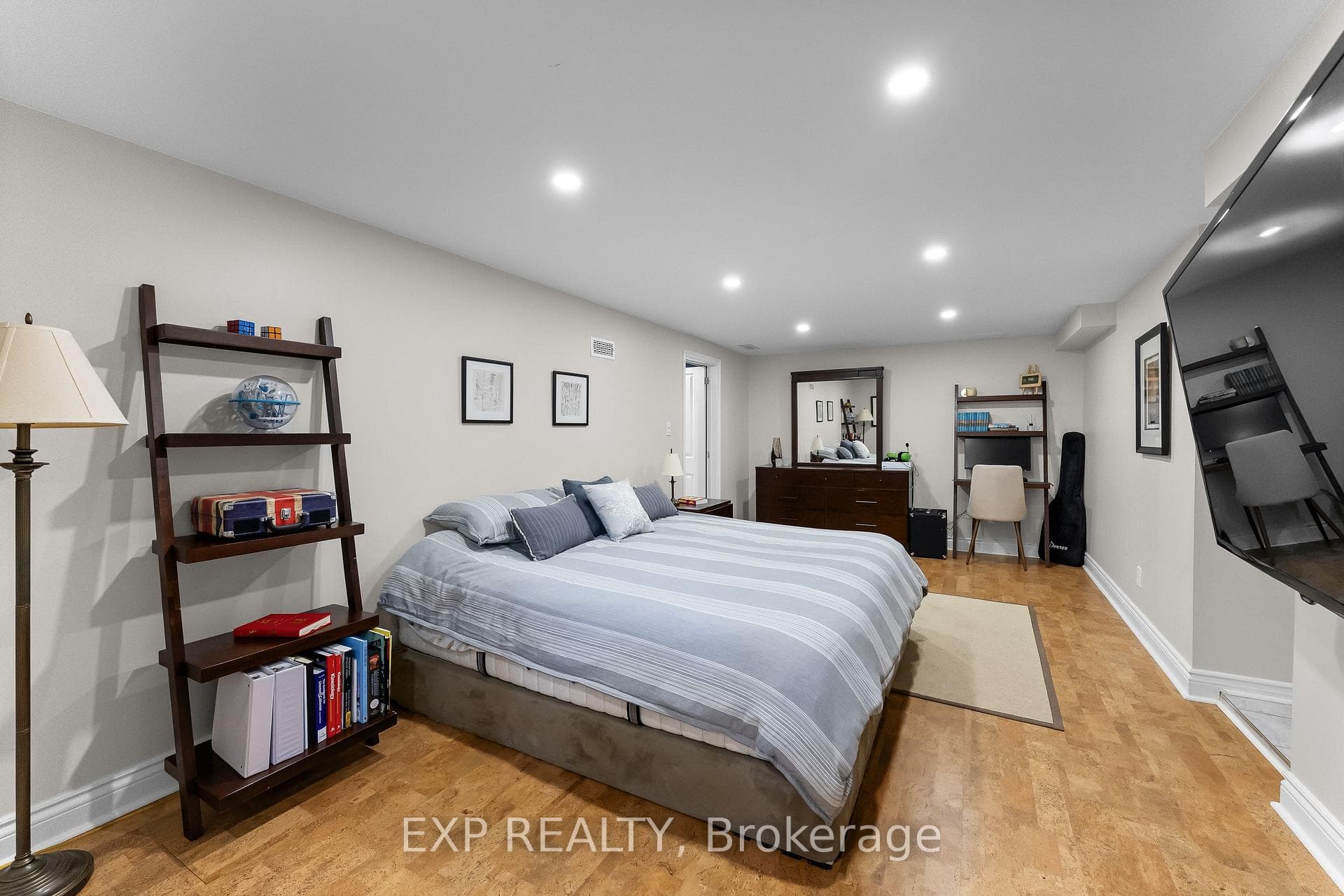 6276 STAMFORD GREEN Drive photo 33