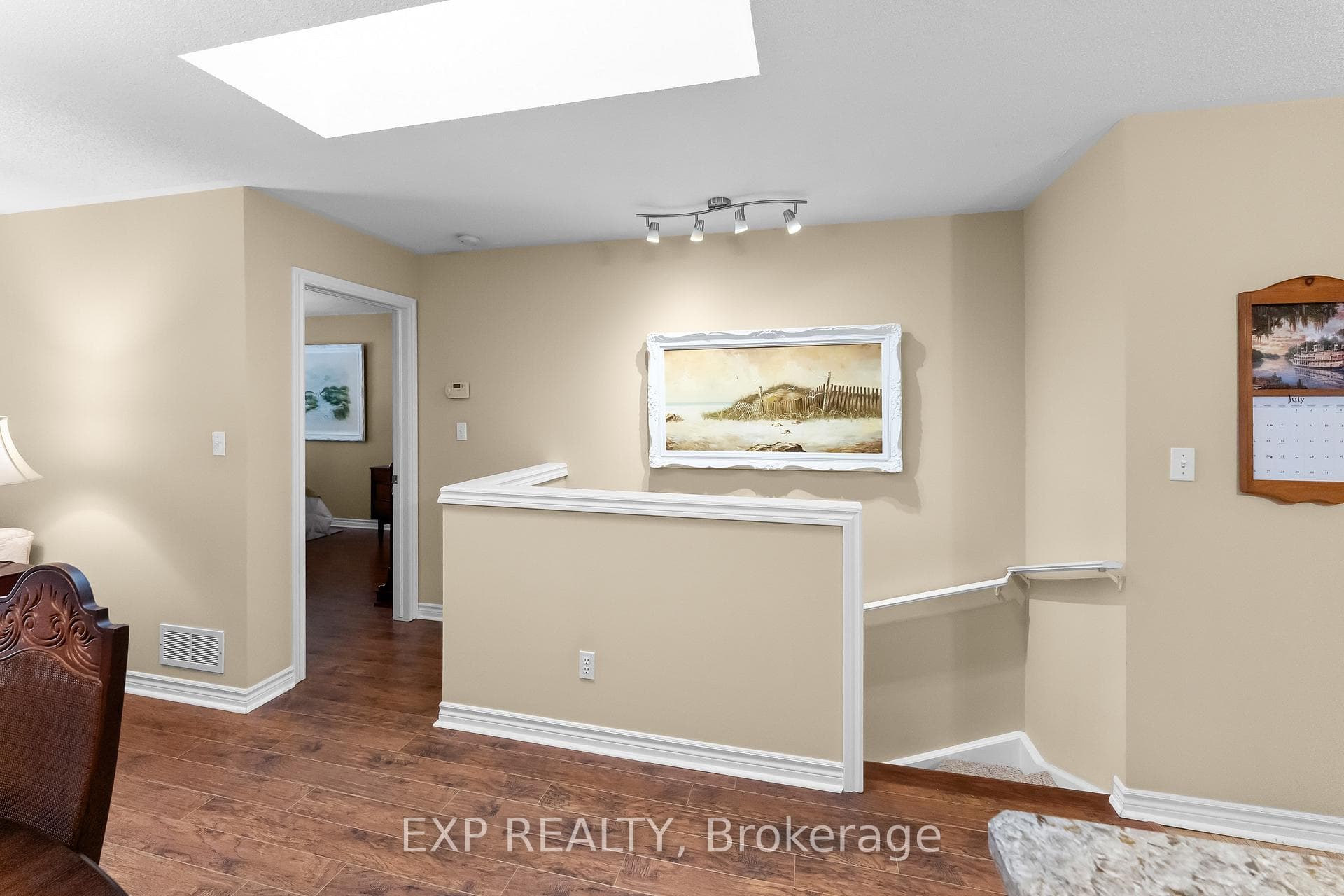 9 KINSMAN Court photo 21