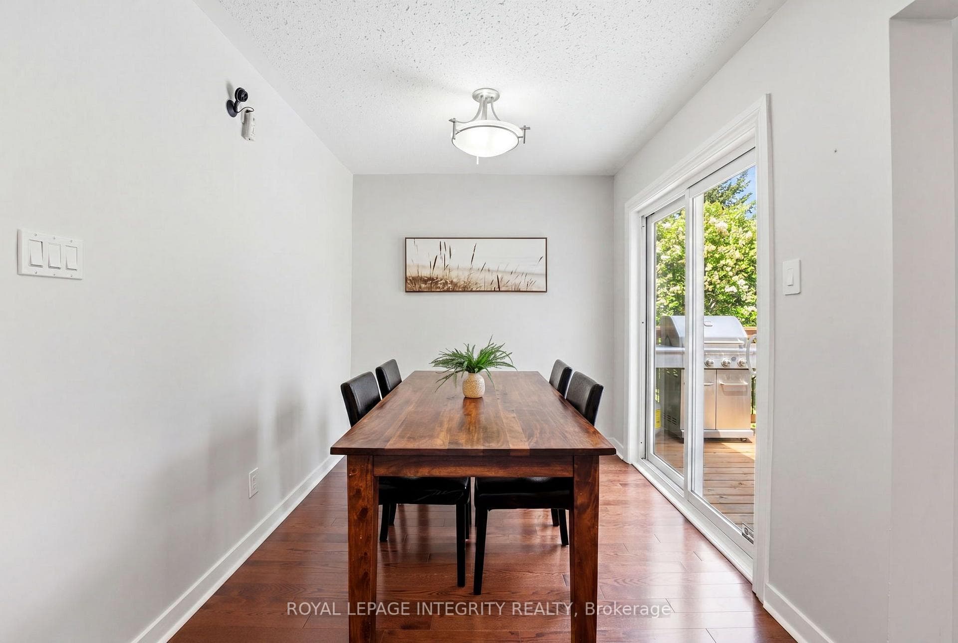4 Adele Crescent photo 16
