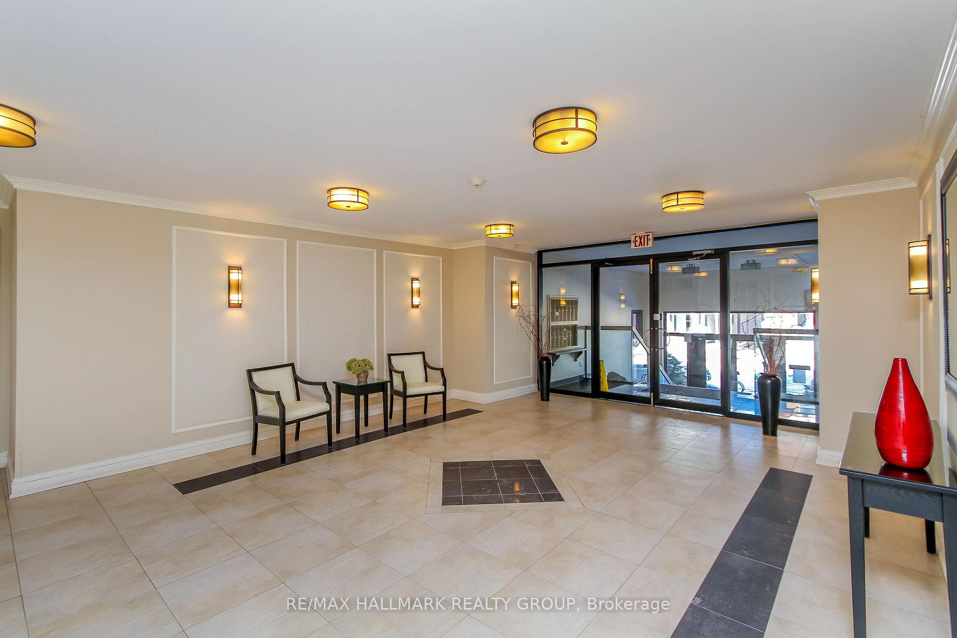 222 Bruyere Street Unit 201 photo 2