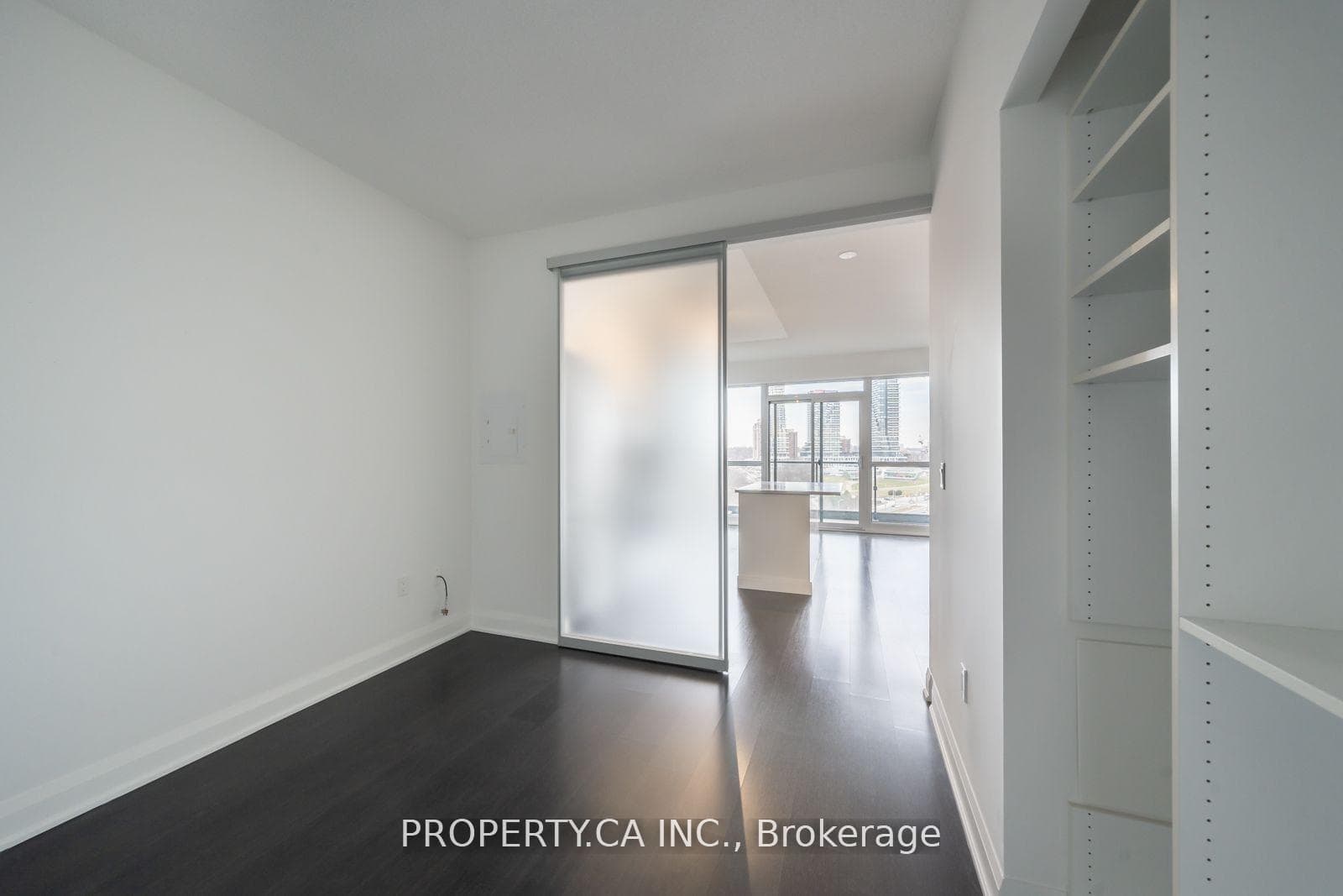 160 Vanderhoof Avenue Unit 601 photo 10