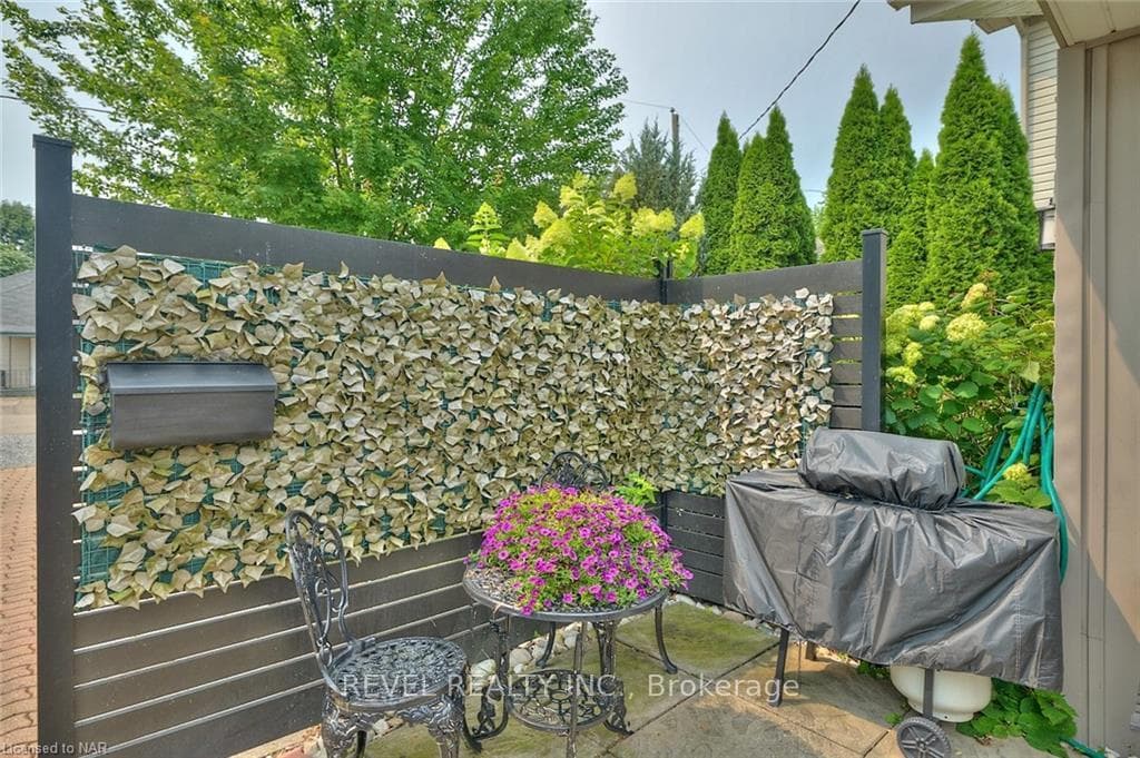 39 Lakeside Drive photo 6