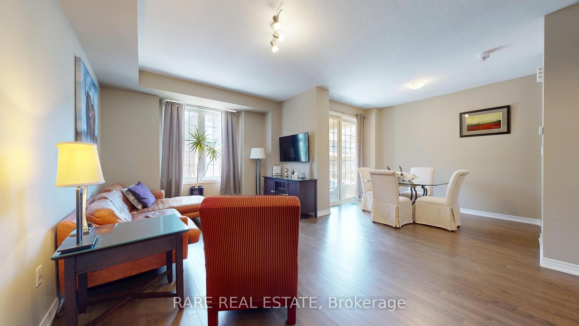 391 Cranbrook Common photo 12