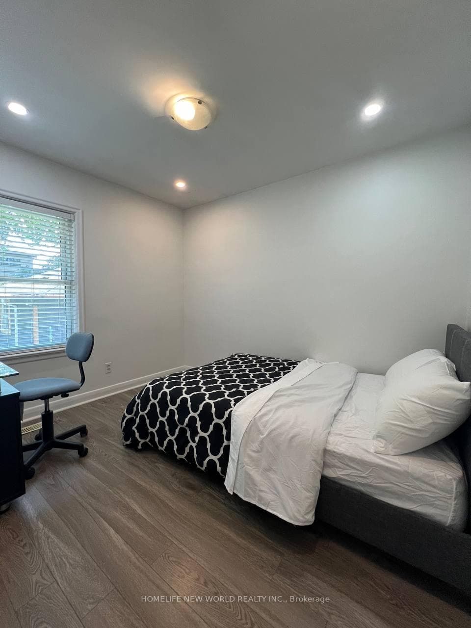39 Otonabee Avenue photo 16
