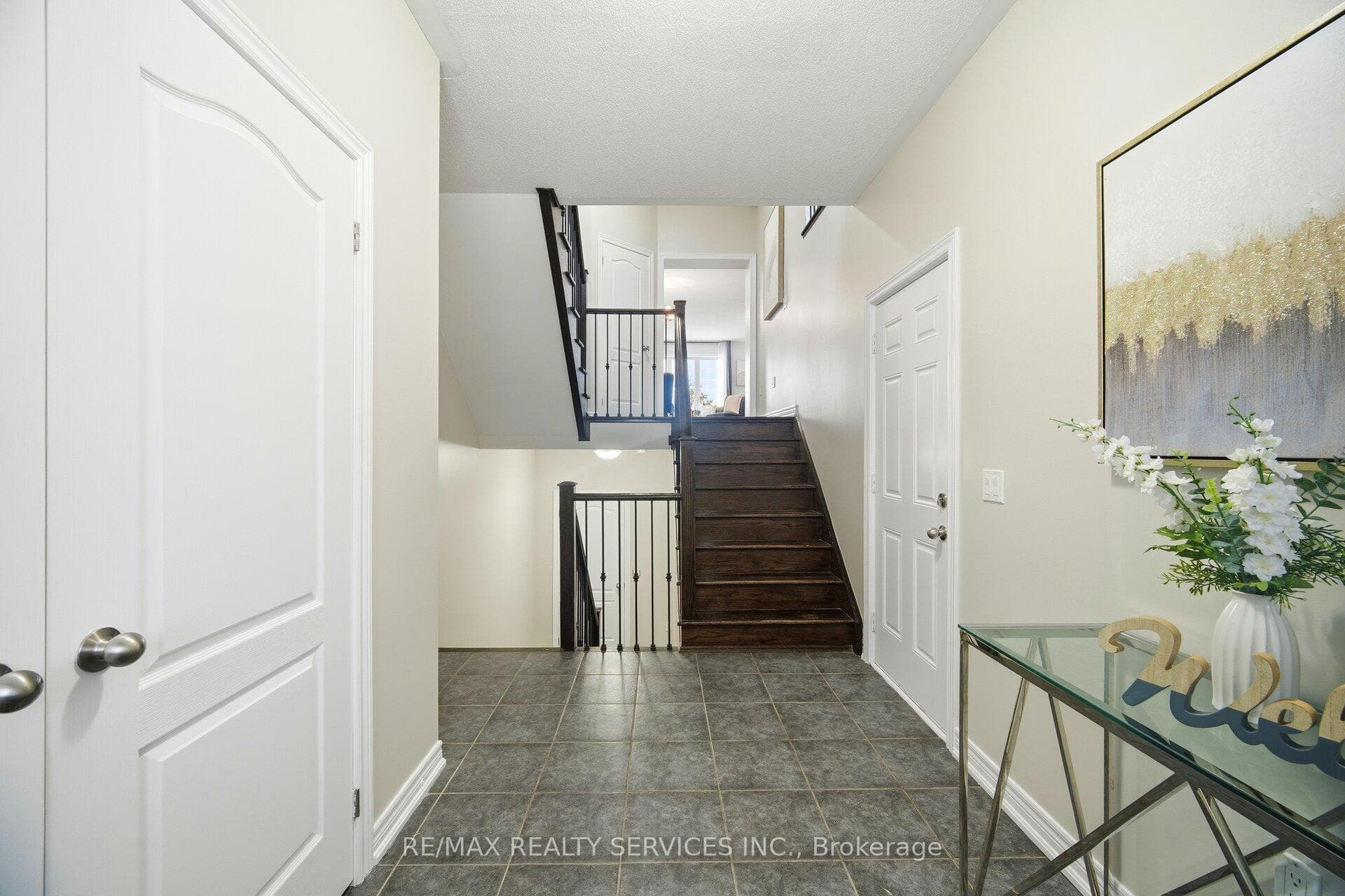 82 Waterville Way photo 4