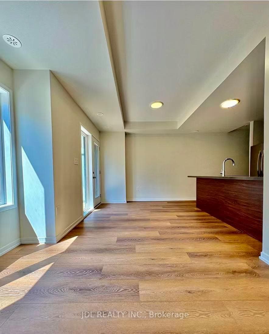 94 Matawin Lane photo 8