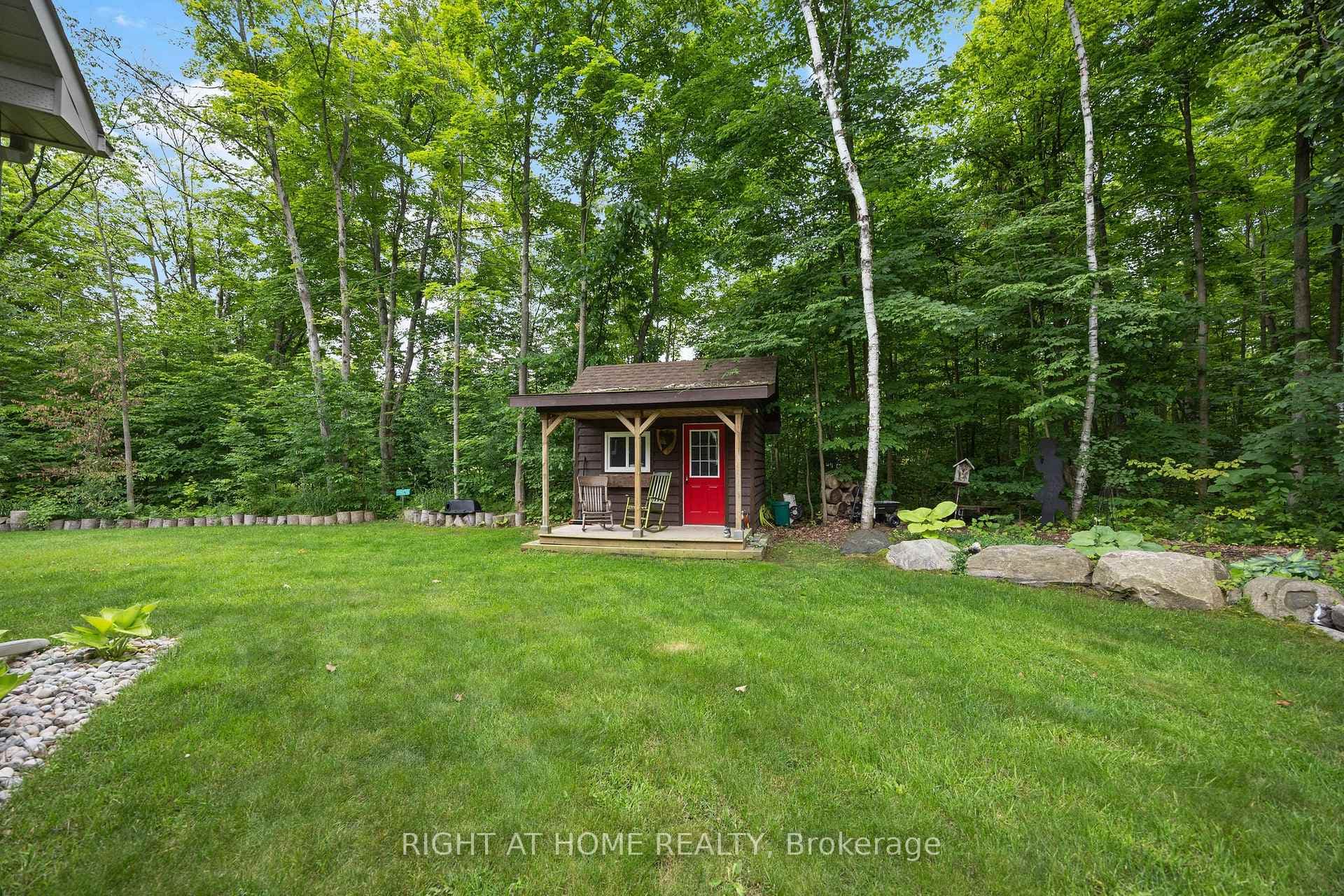 1696 Georgian Heights Boulevard photo 36