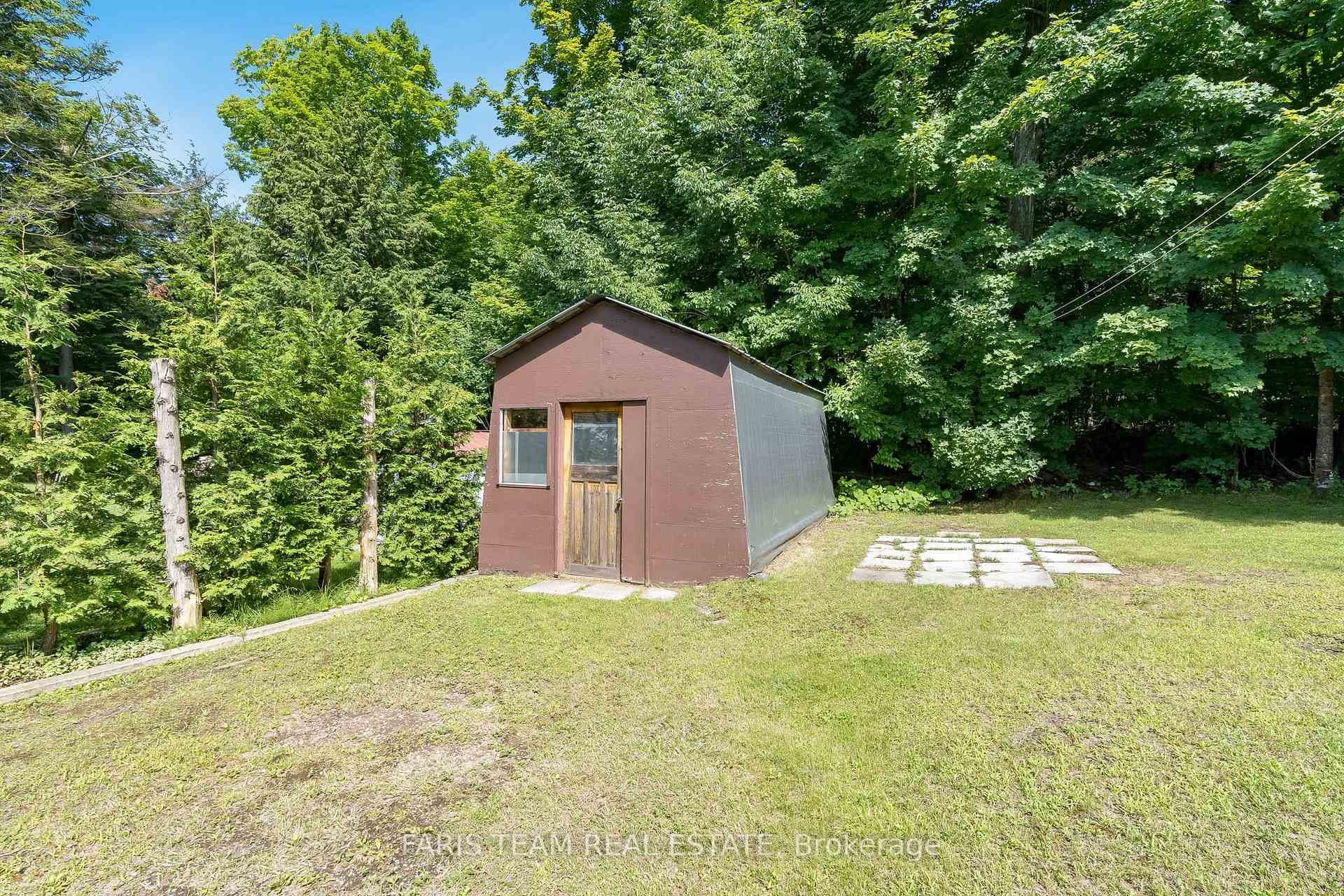 129 Moreau Parkway photo 23