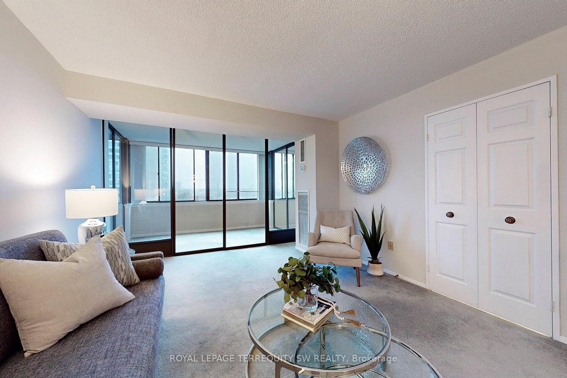 2330 Bridletowne Circle Unit 708 photo 6
