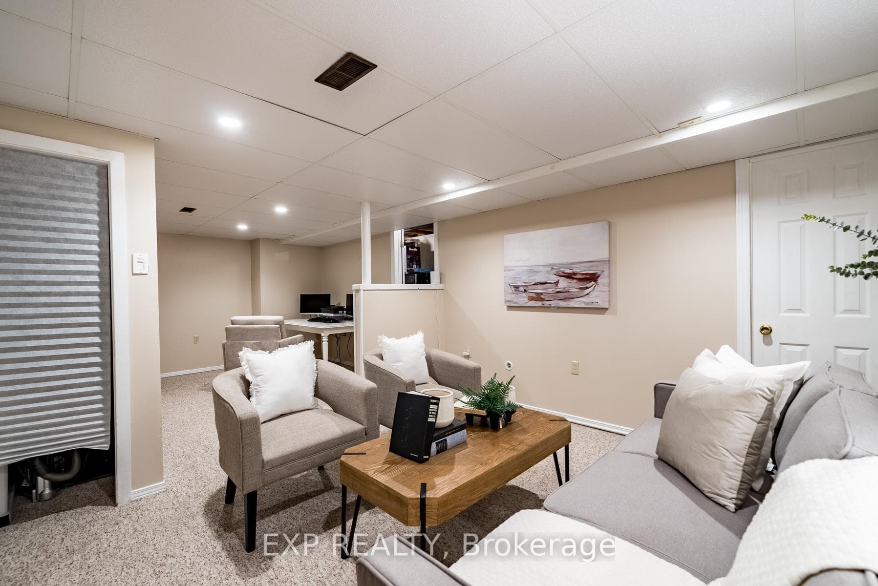 896 Fairbanks Road photo 21