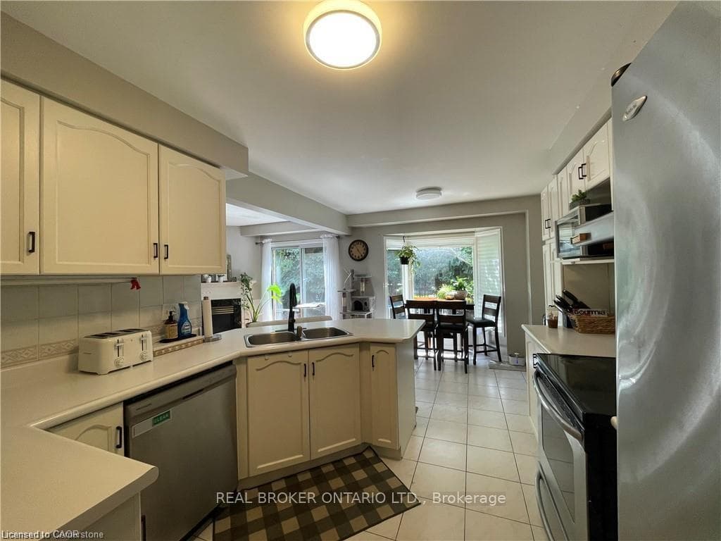 39 Sable Drive photo 5