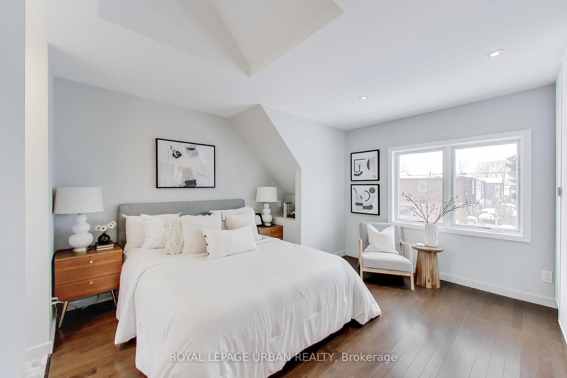 132 Mortimer Avenue photo 16