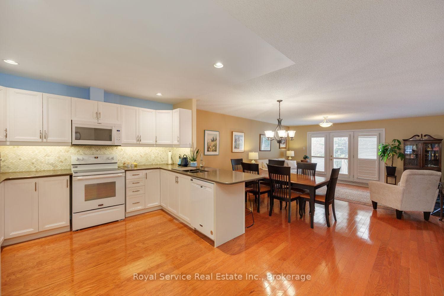 877 Wentworth Street Unit 6 photo 8