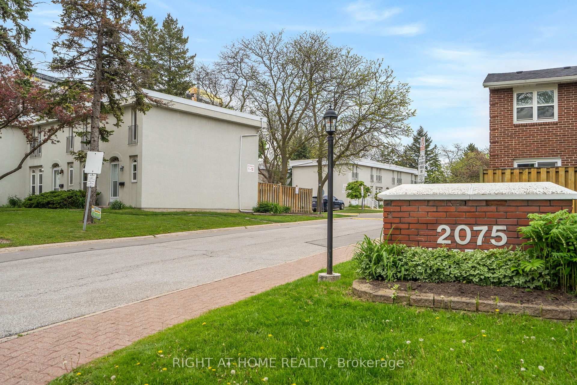 2075 Warden Avenue Unit 11 photo 22