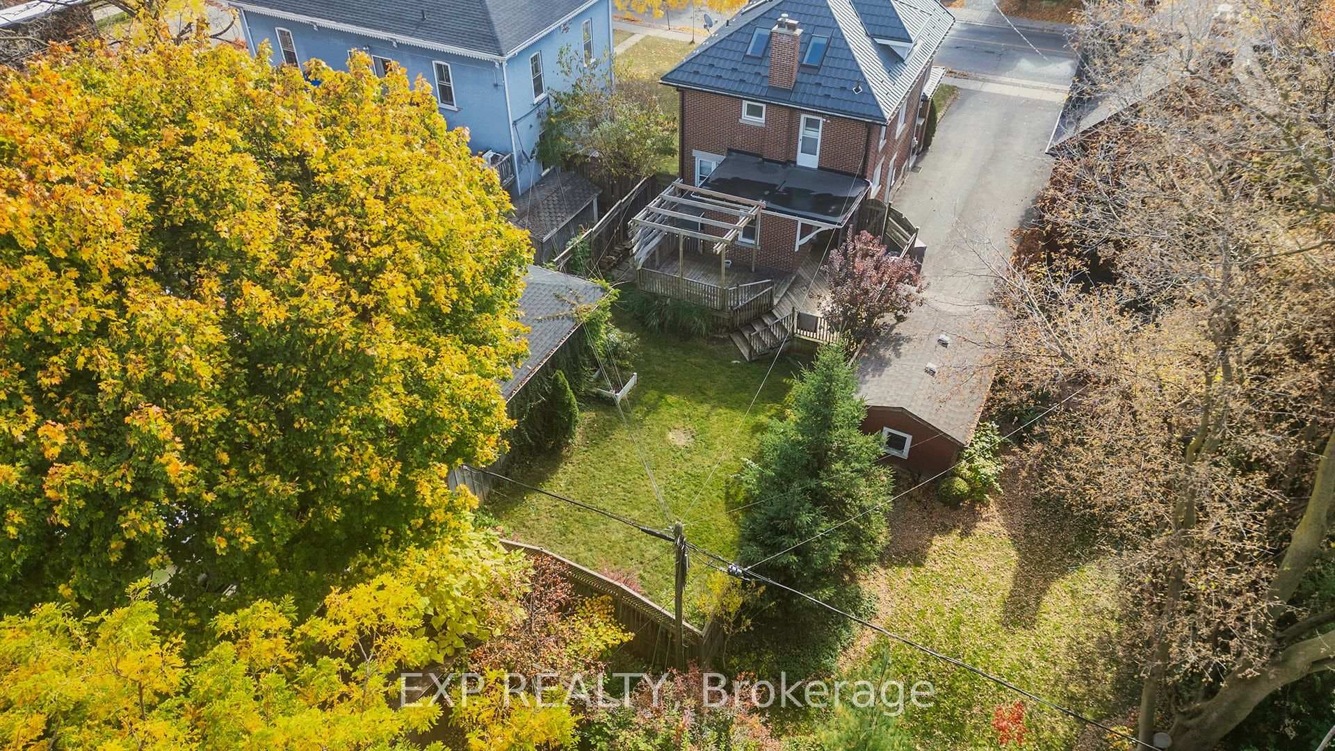 116 Wellington Street photo 24
