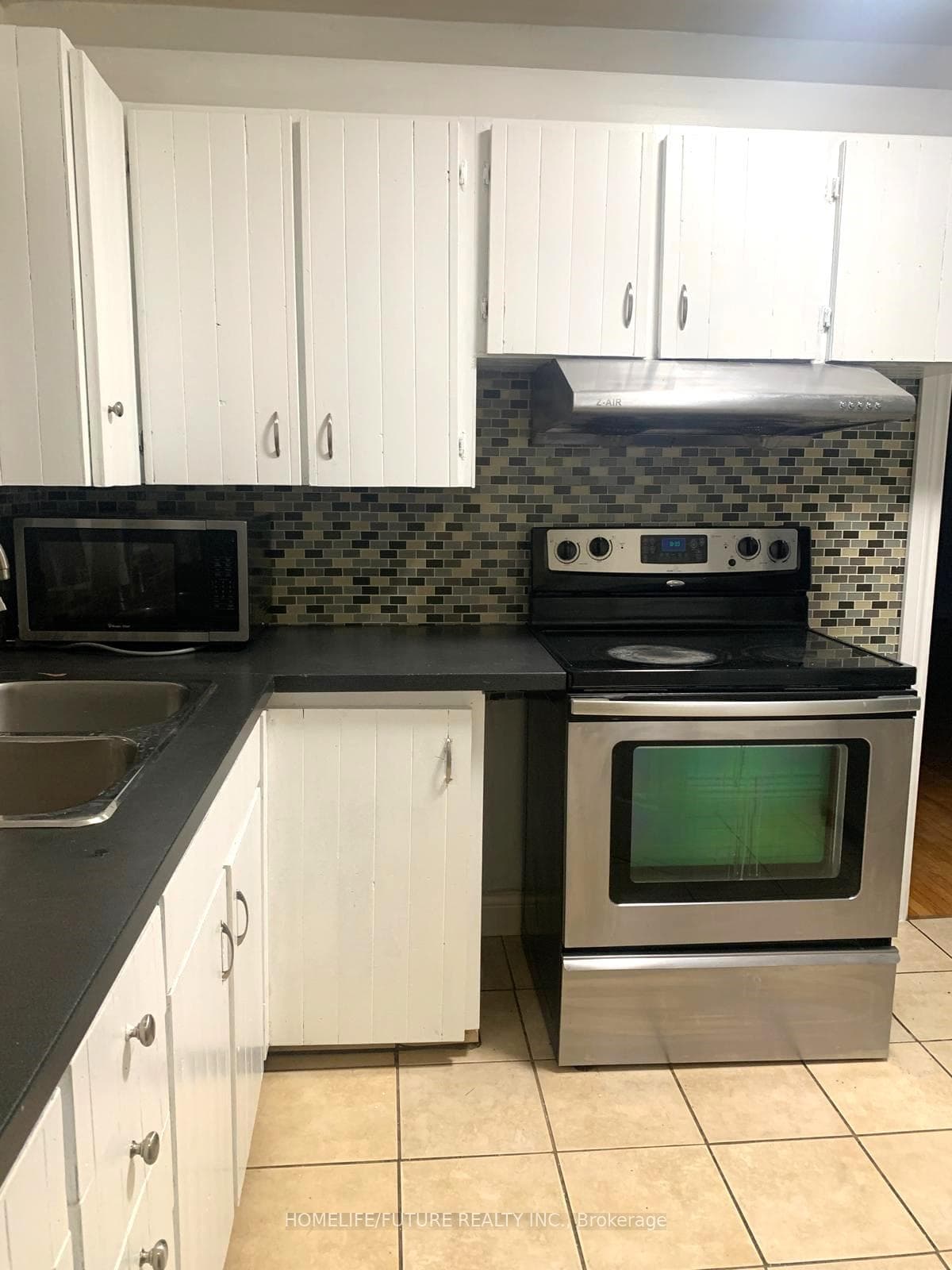 59 Squires Avenue Unit Main photo 7