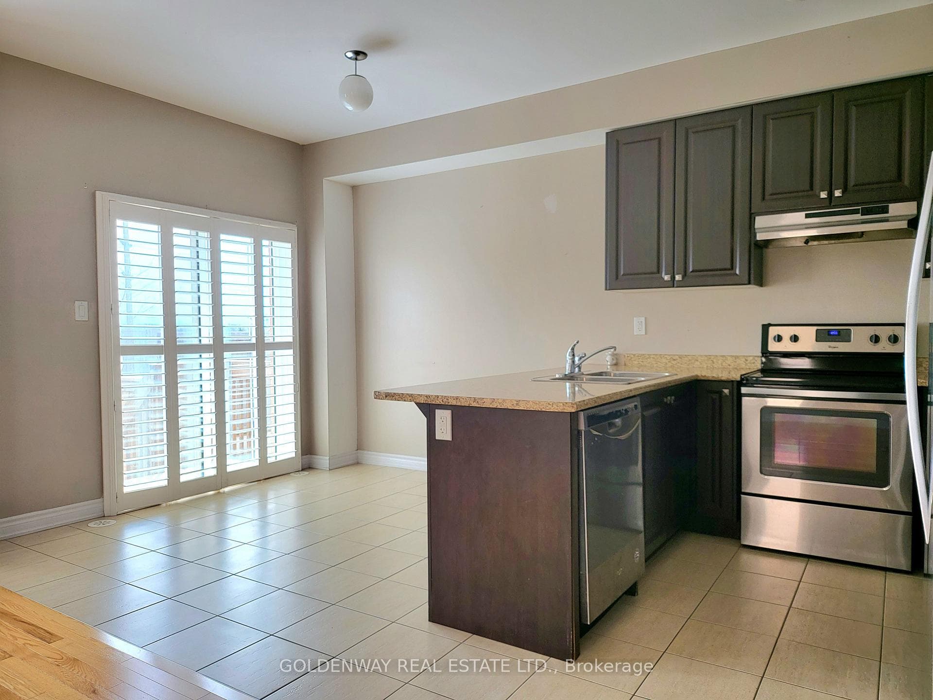 80 Aspen Hills Road photo 2