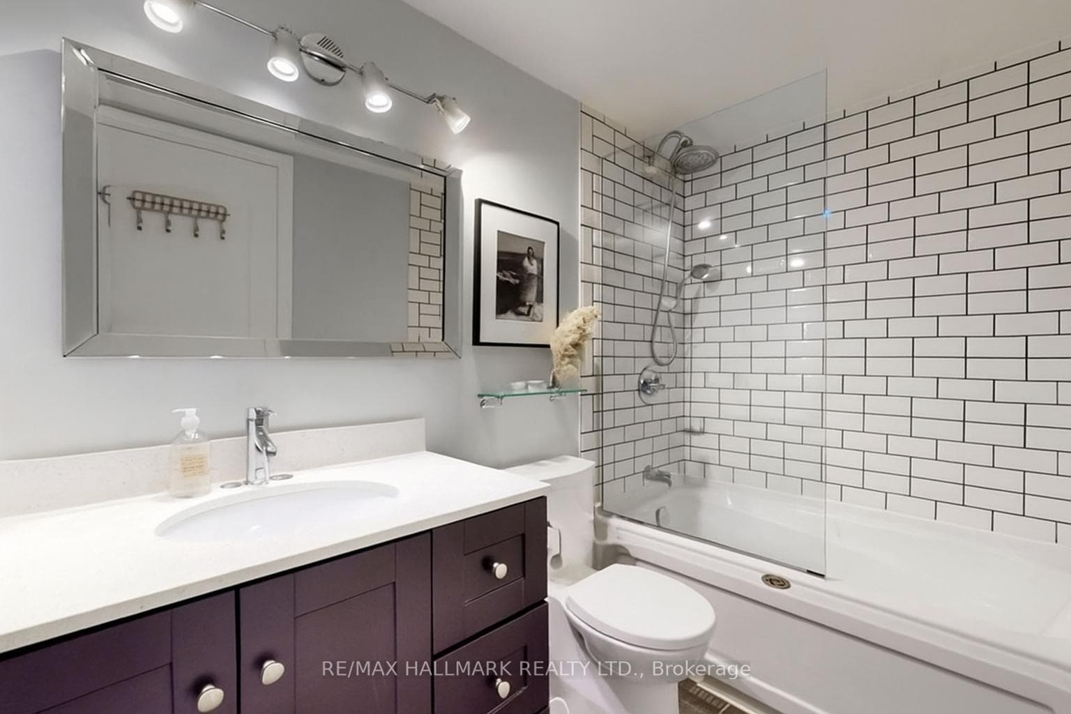 18 William Carson Crescent Unit 115 photo 12