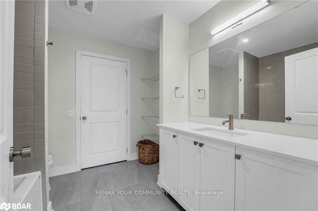 121 Mary Street Unit 211 photo 15